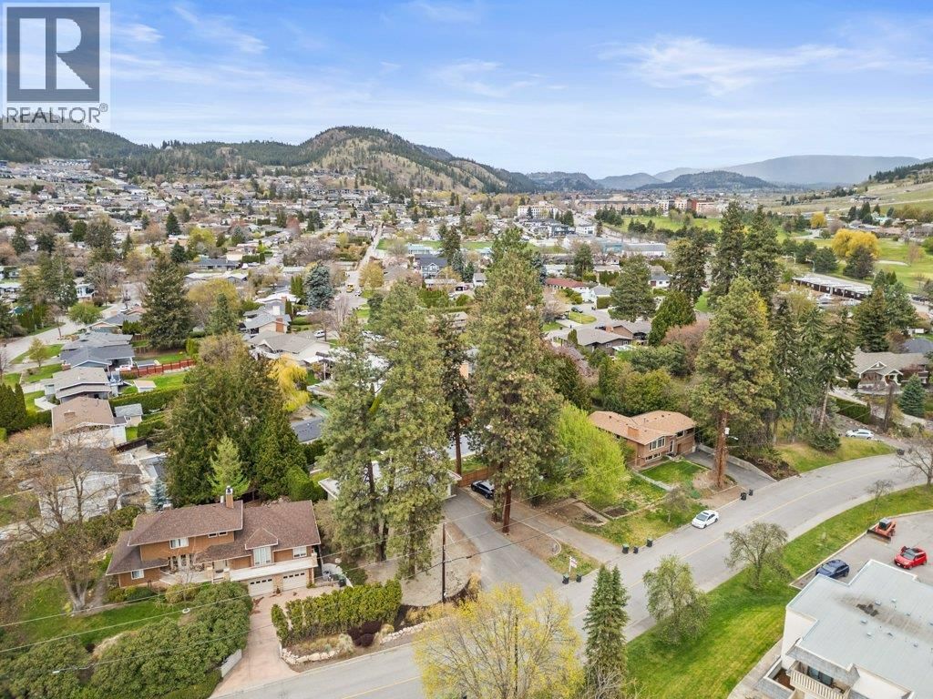 1784 HIGHLAND DRIVE NORTH Image 57