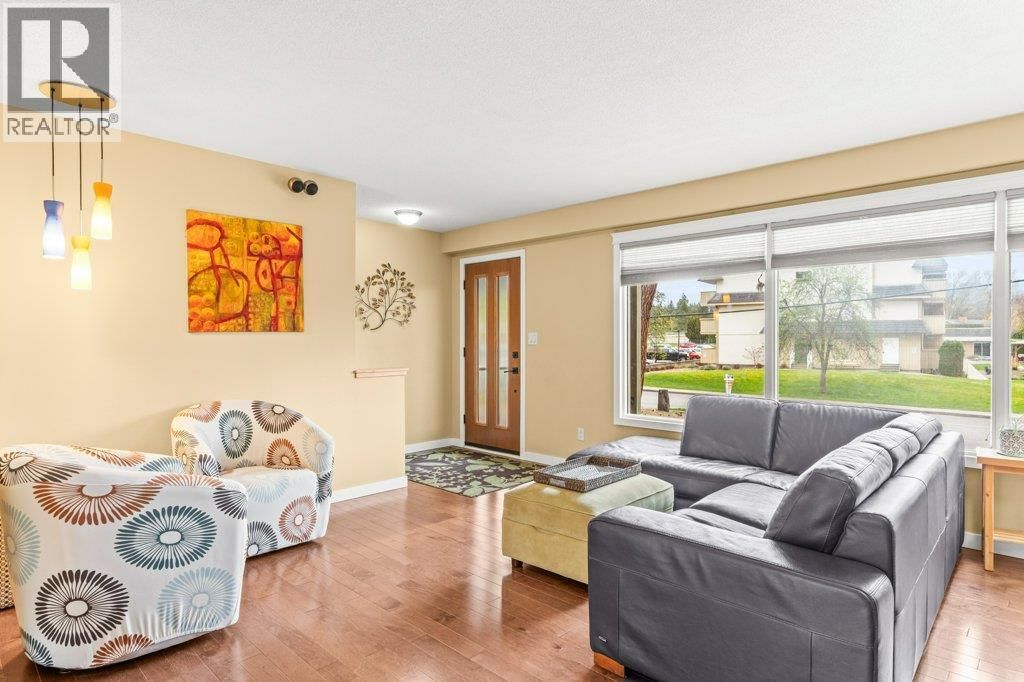 1784 HIGHLAND DRIVE NORTH Image 6