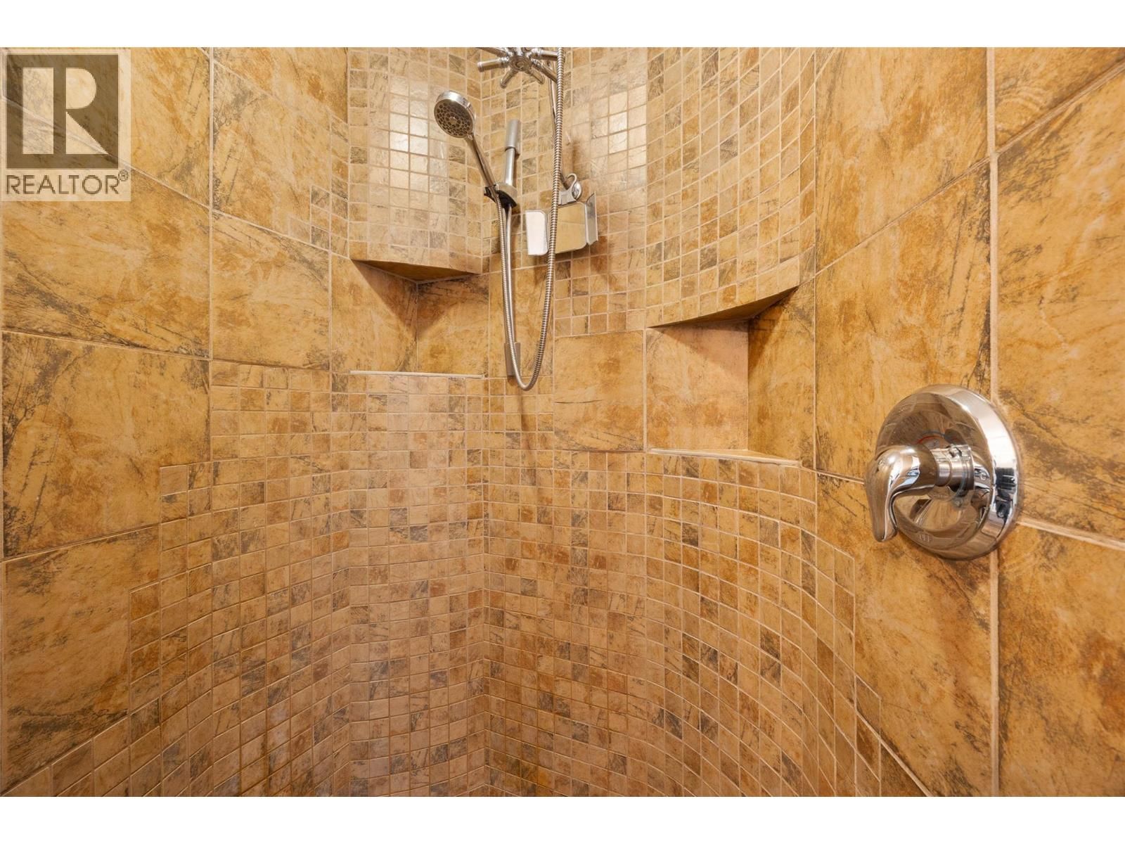 1825 PARKCREST AVENUE Image 18