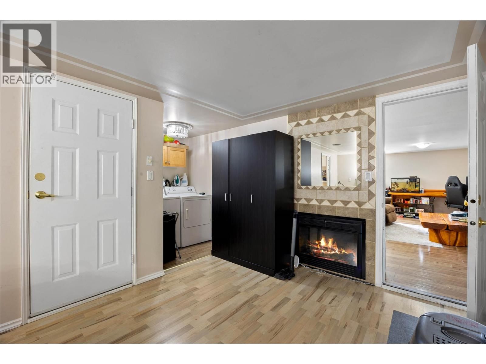 1825 PARKCREST AVENUE Image 30