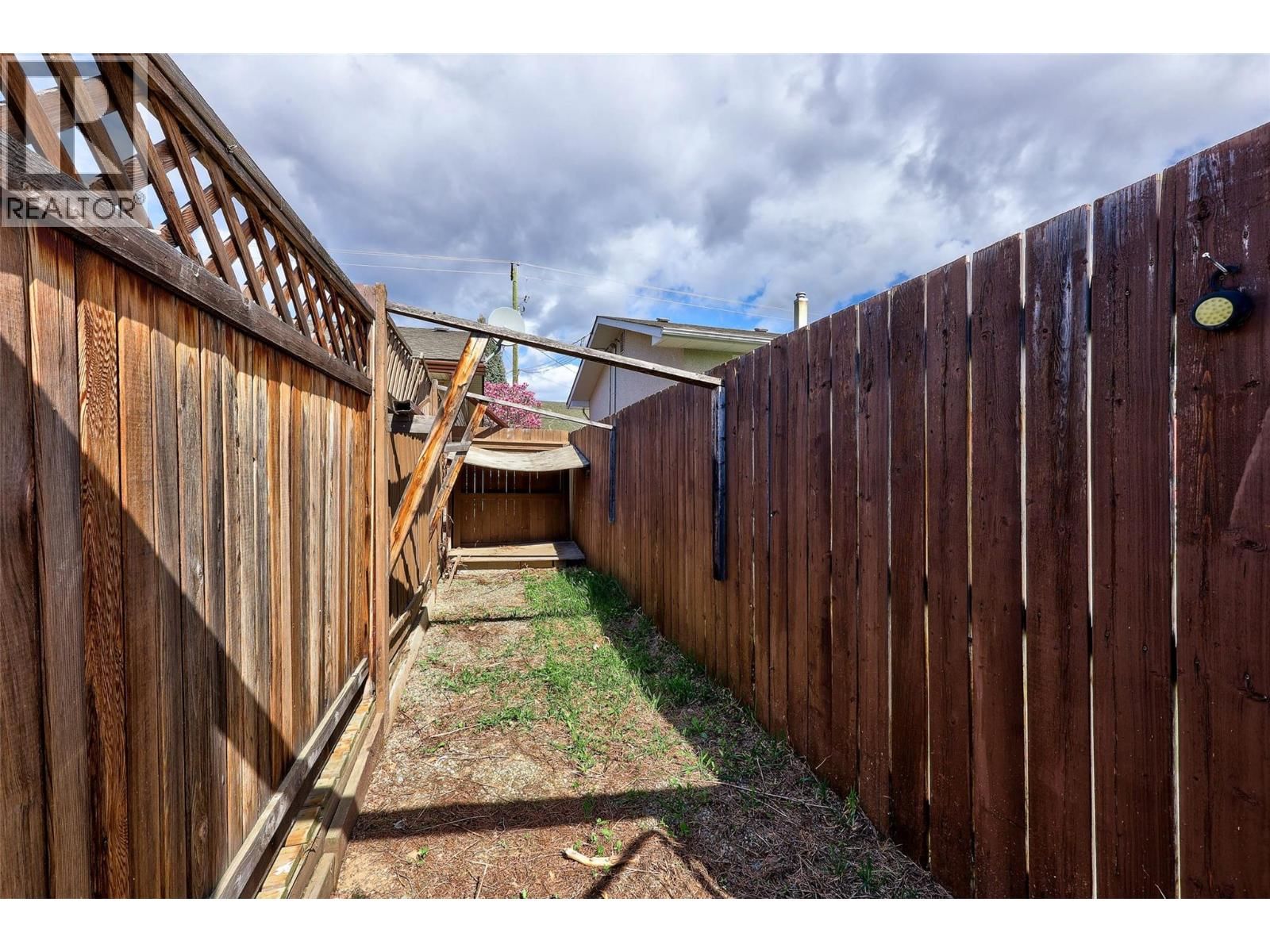 1825 PARKCREST AVENUE Image 34