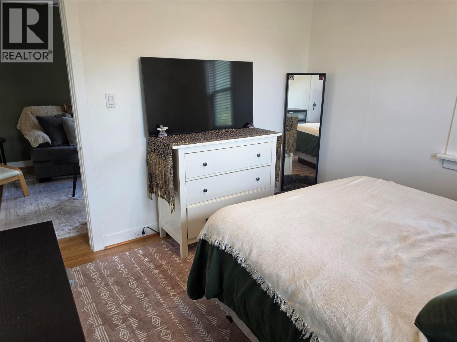 804 EIGHTH STREET Image 11