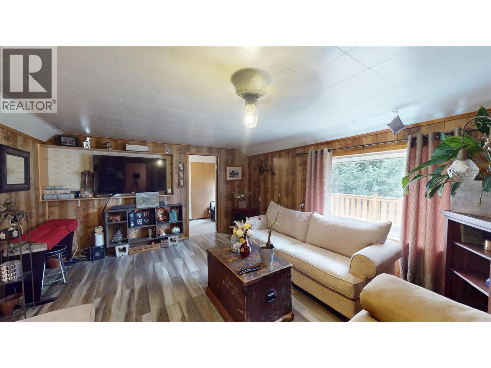 235 306TH AVENUE Image 12