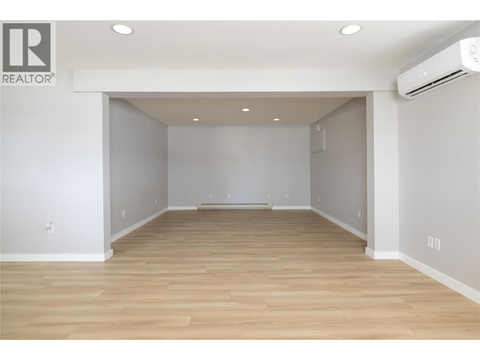 107 CROWN CRESCENT Image 36