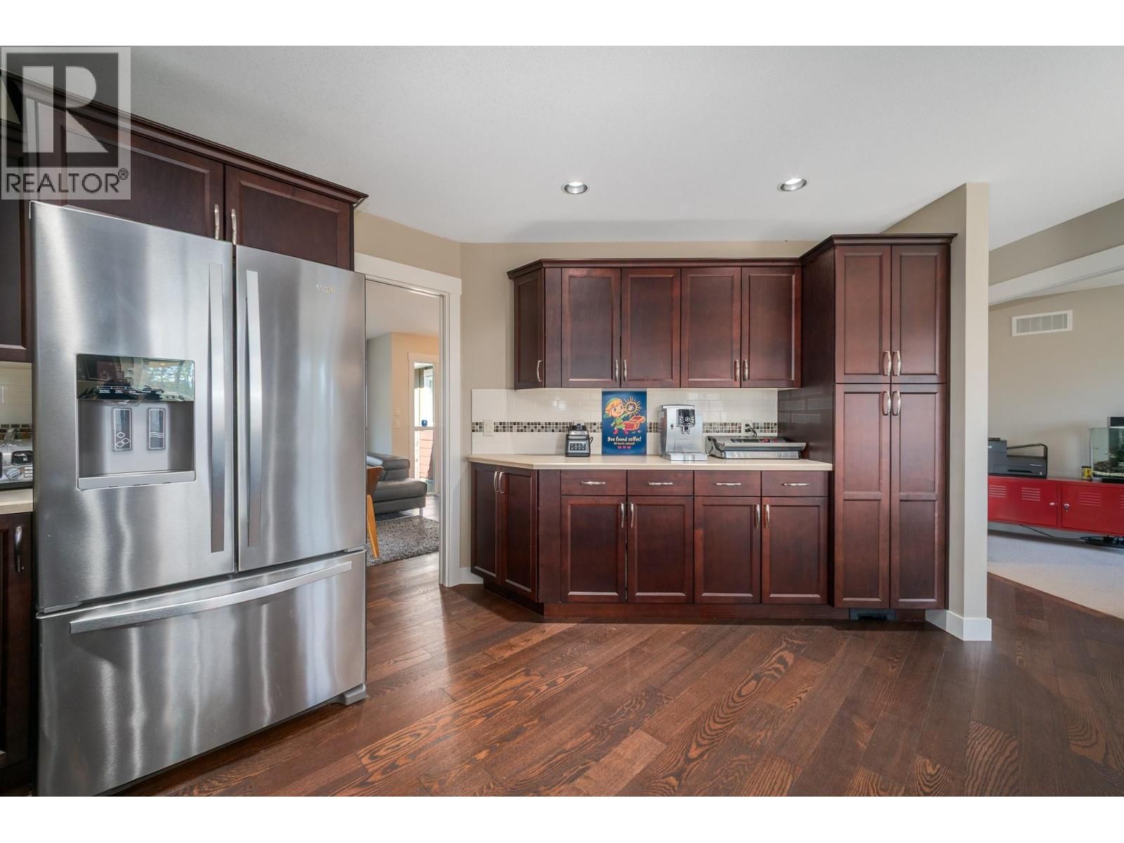 1915 ROSEALEE LANE Image 10