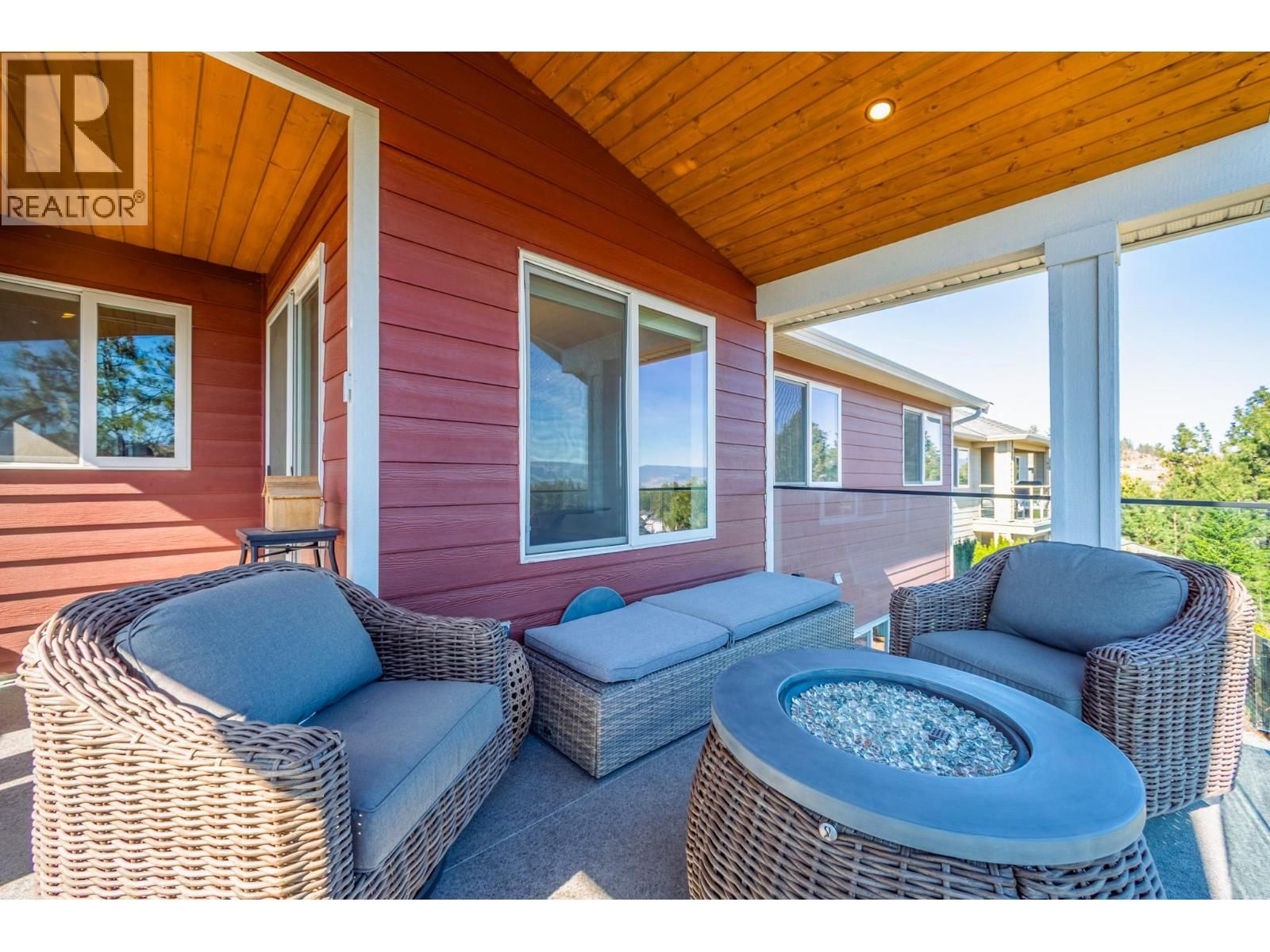 1915 ROSEALEE LANE Image 24