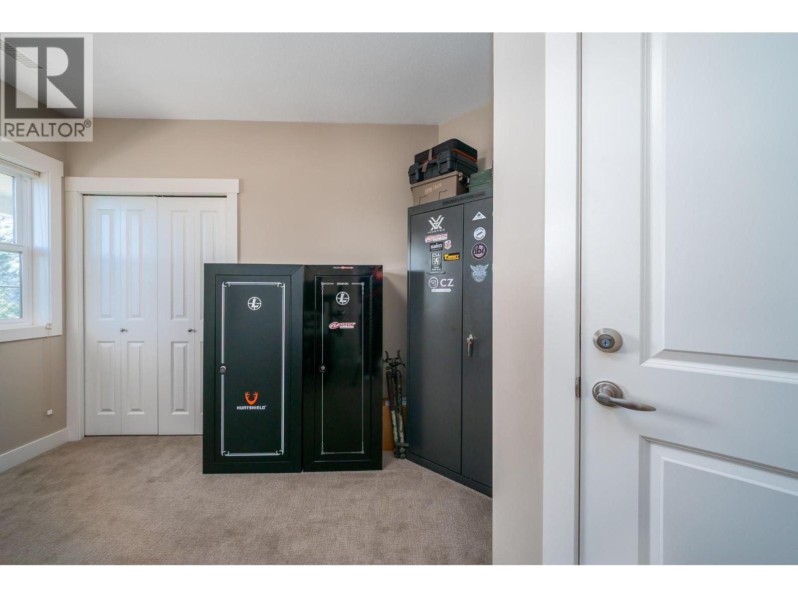 1915 ROSEALEE LANE Image 43