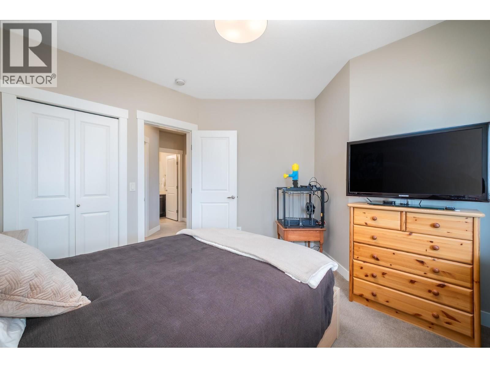 1915 ROSEALEE LANE Image 45