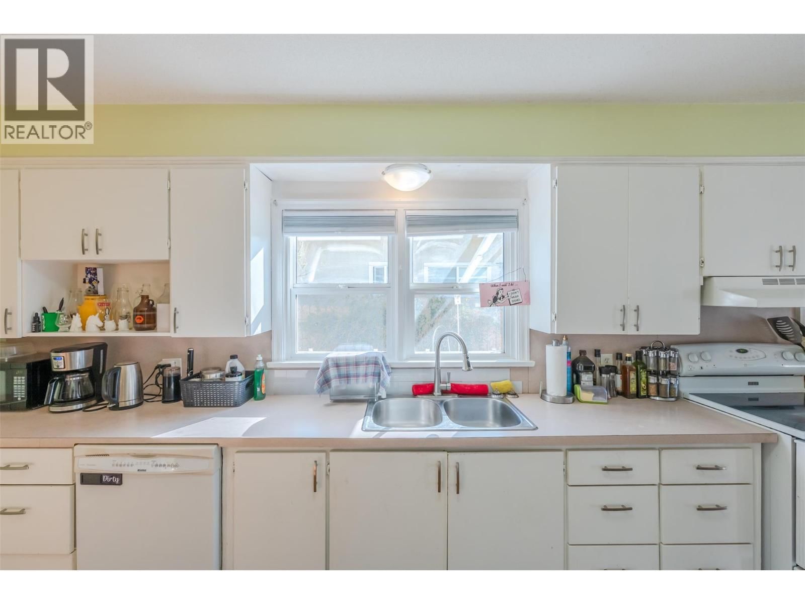 424 PENTICTON AVENUE Image 10