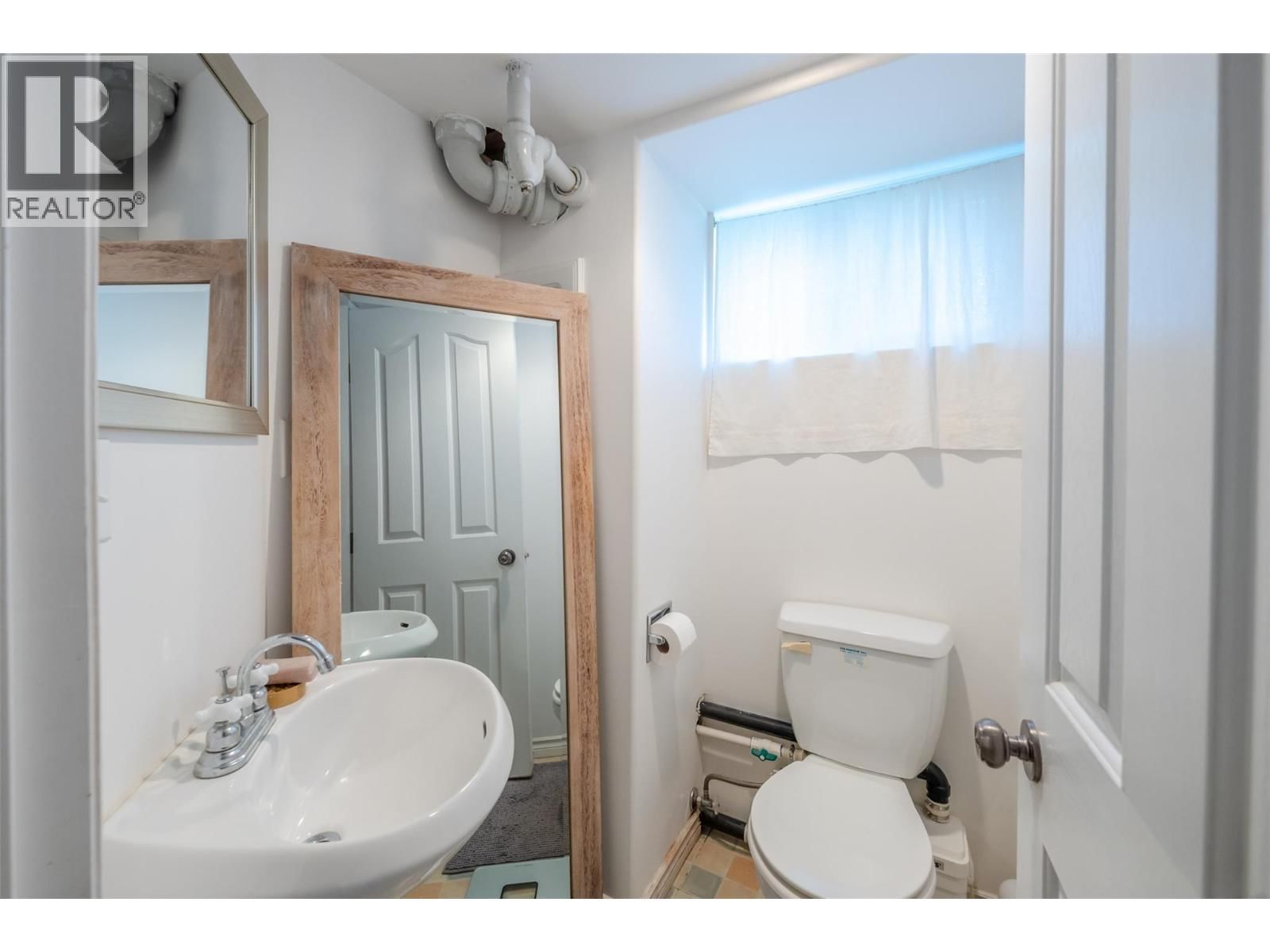 424 PENTICTON AVENUE Image 29