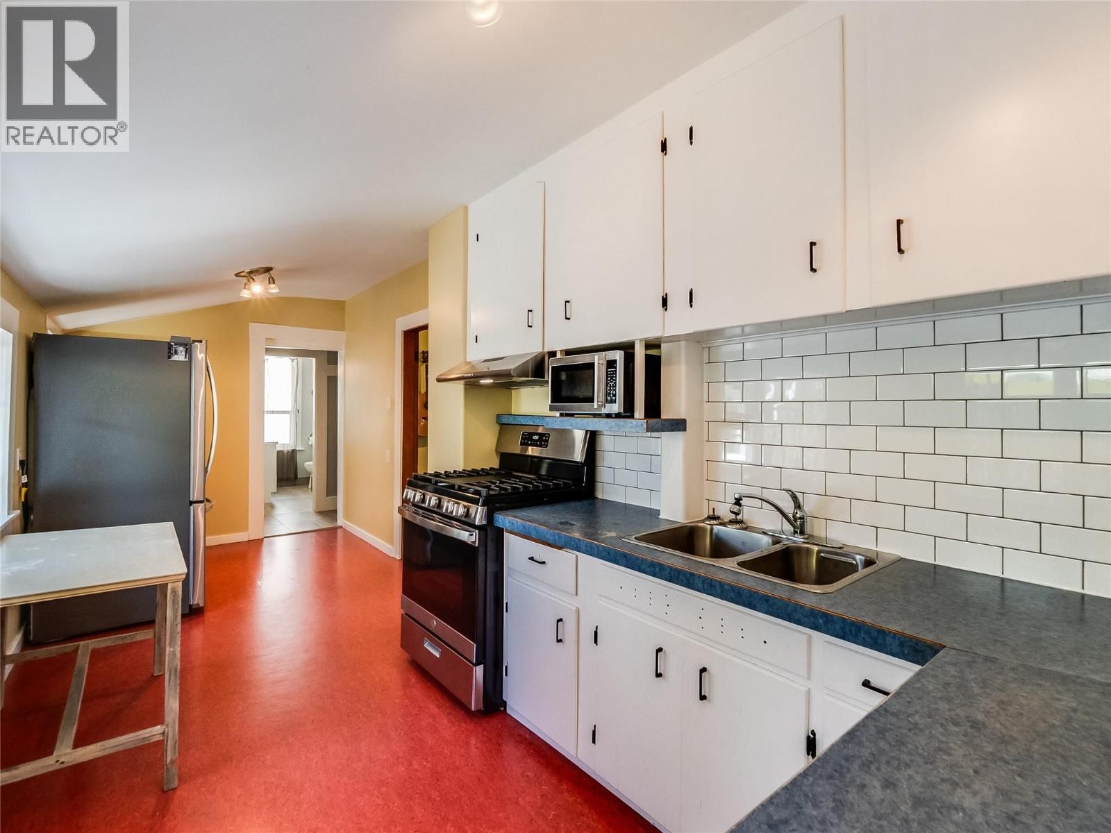 1320 FALLS STREET Image 18