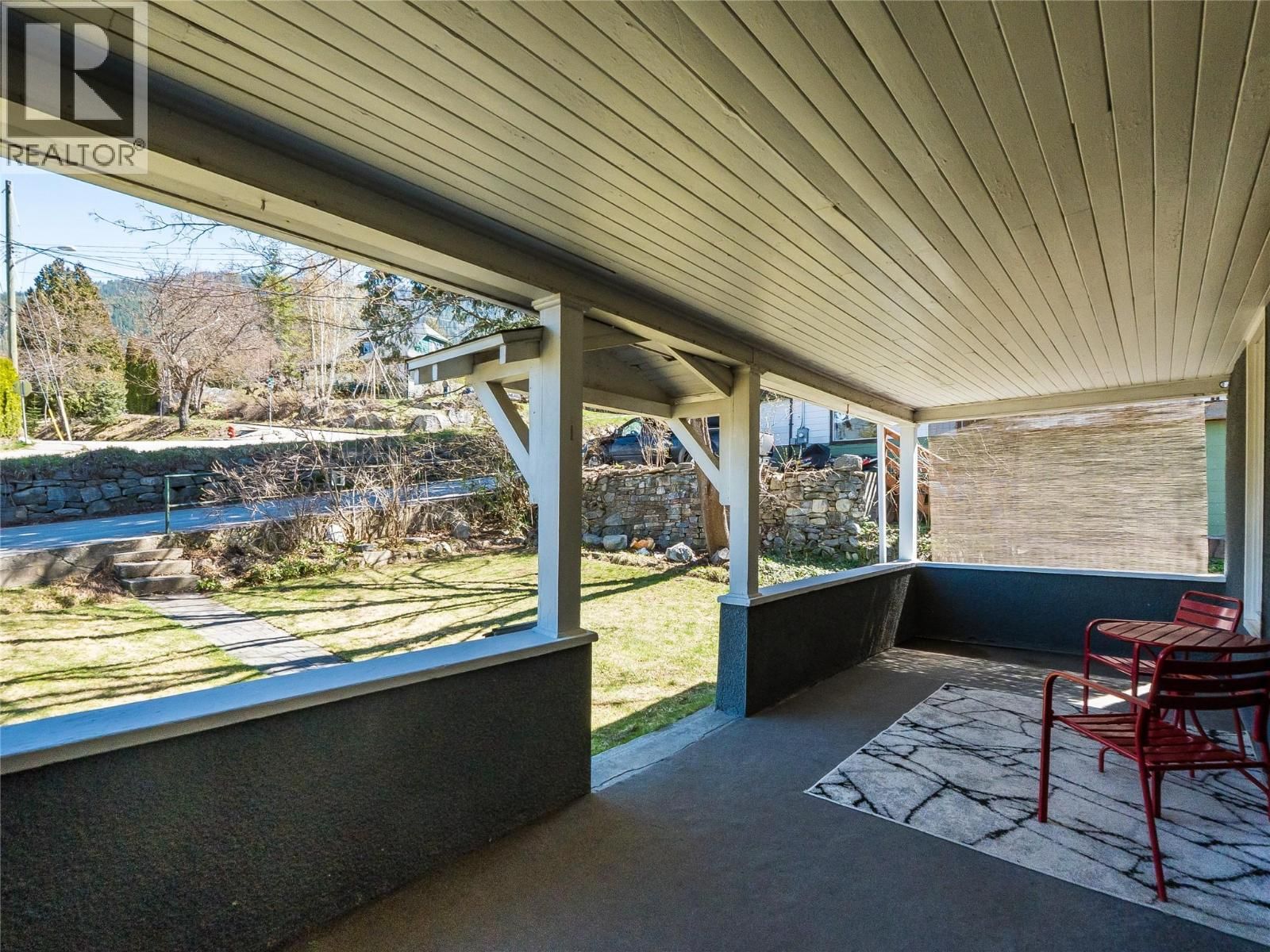 1320 FALLS STREET Image 7