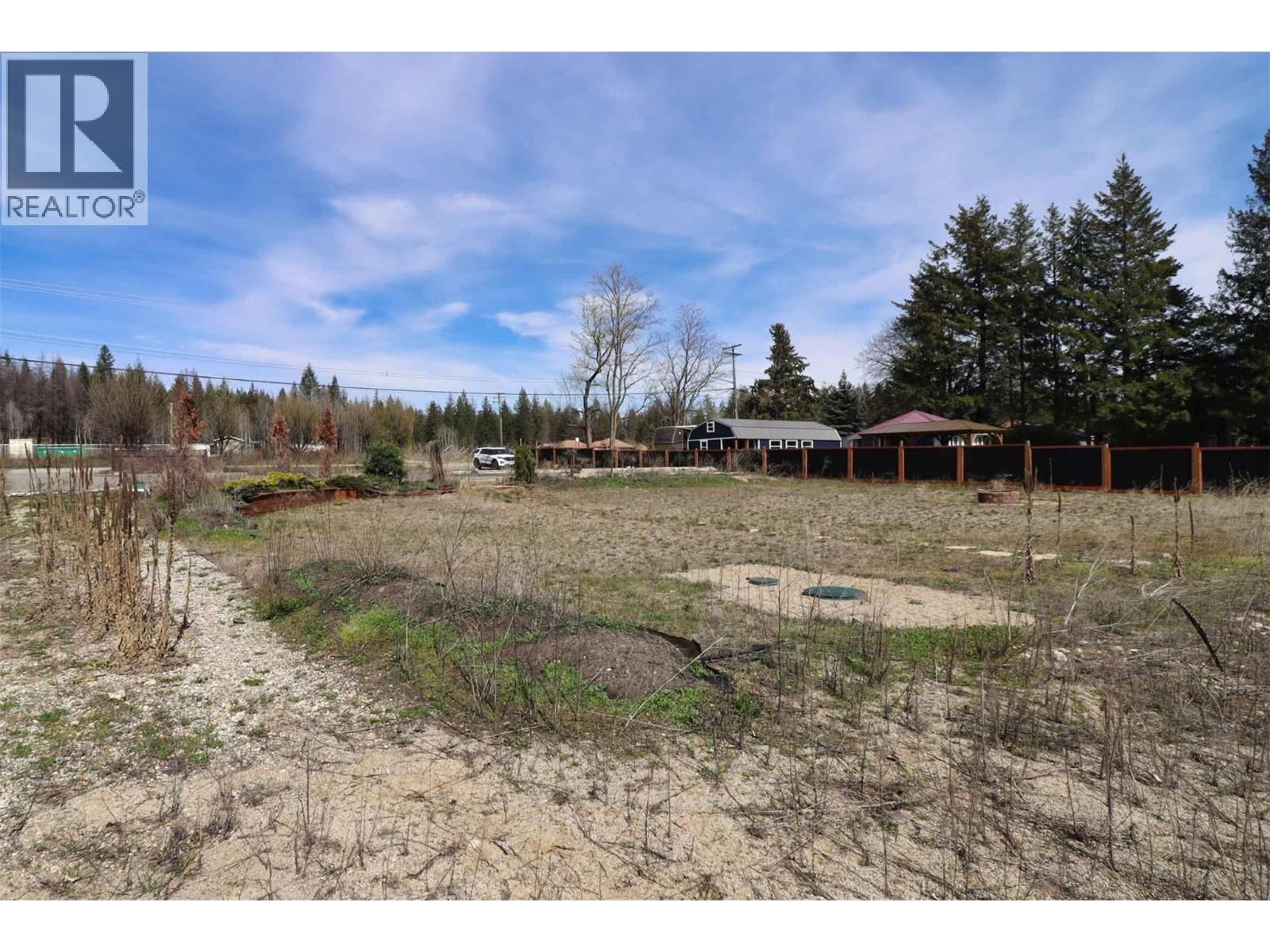 1497 LITTLE SHUSWAP LAKE ROAD Image 12