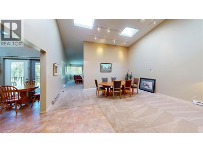 105 Castle Mountain Road | Fernie British Columbia | Slide Image Seven