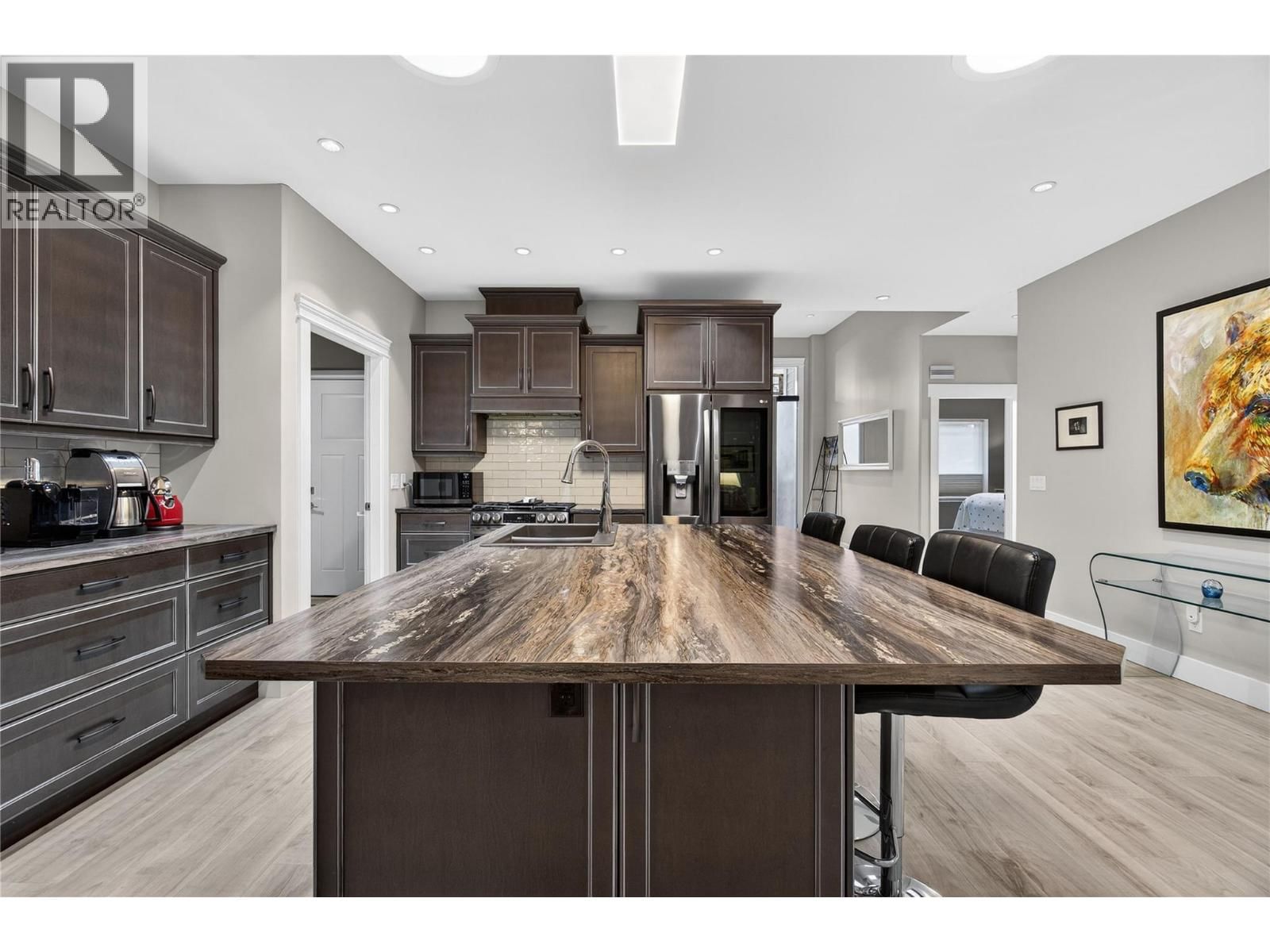 339 HUMMINGBIRD AVENUE Image 13