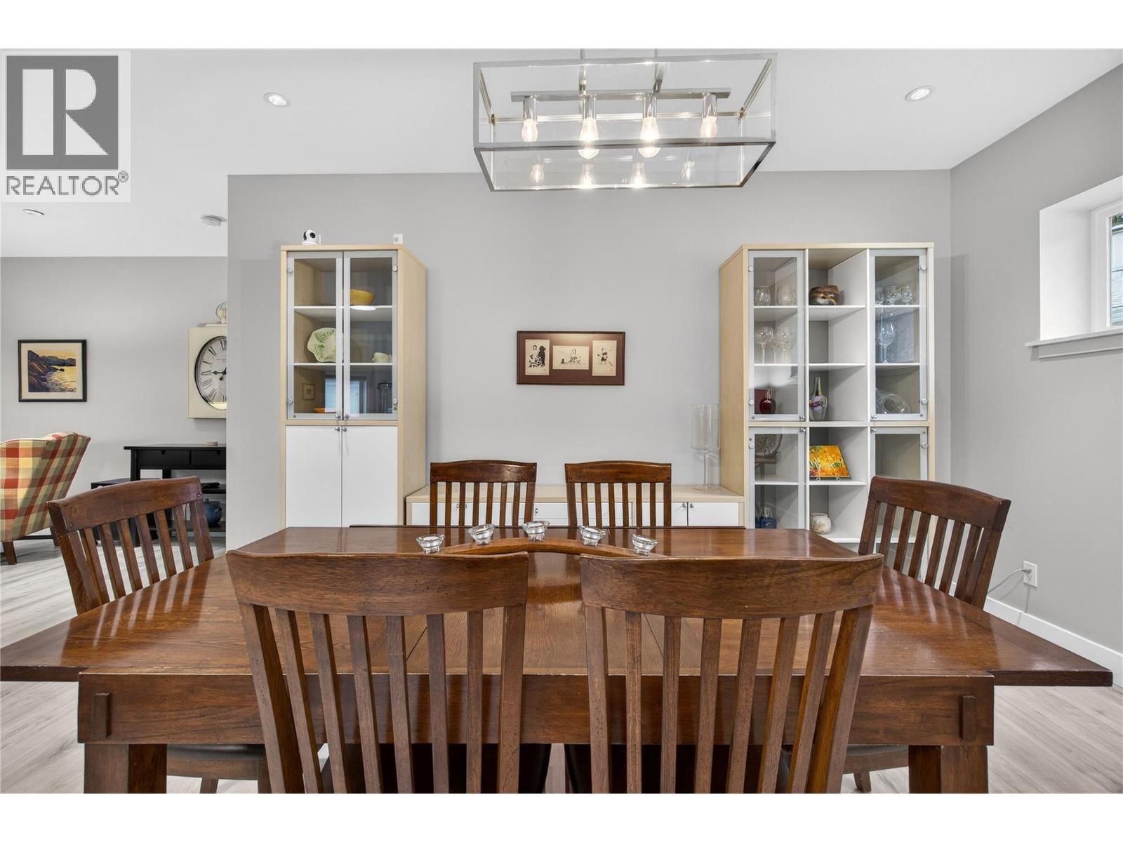 339 HUMMINGBIRD AVENUE Image 19