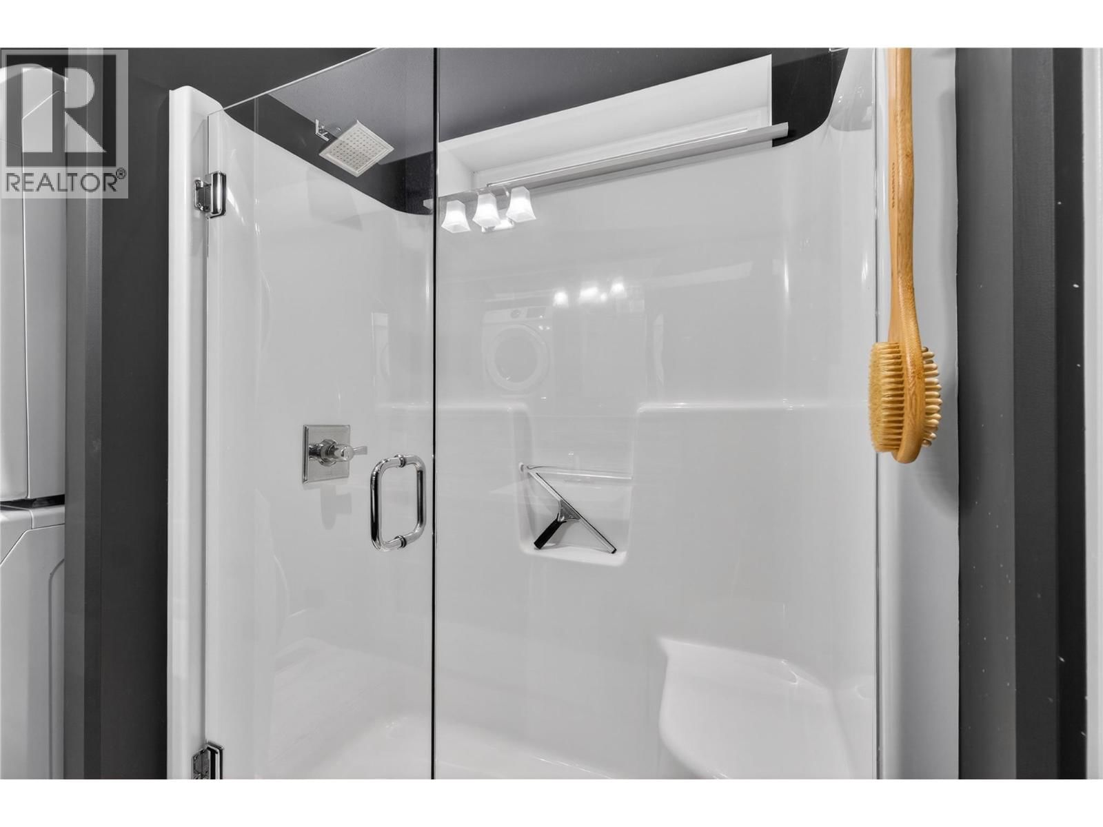 339 HUMMINGBIRD AVENUE Image 28