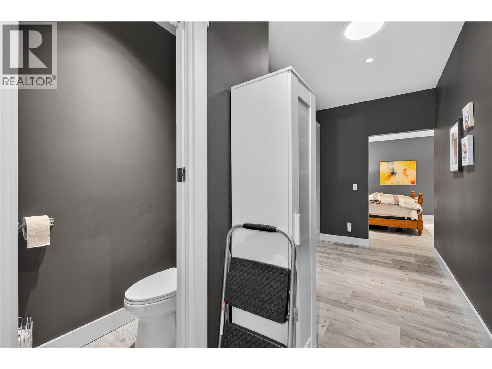 339 HUMMINGBIRD AVENUE Image 29