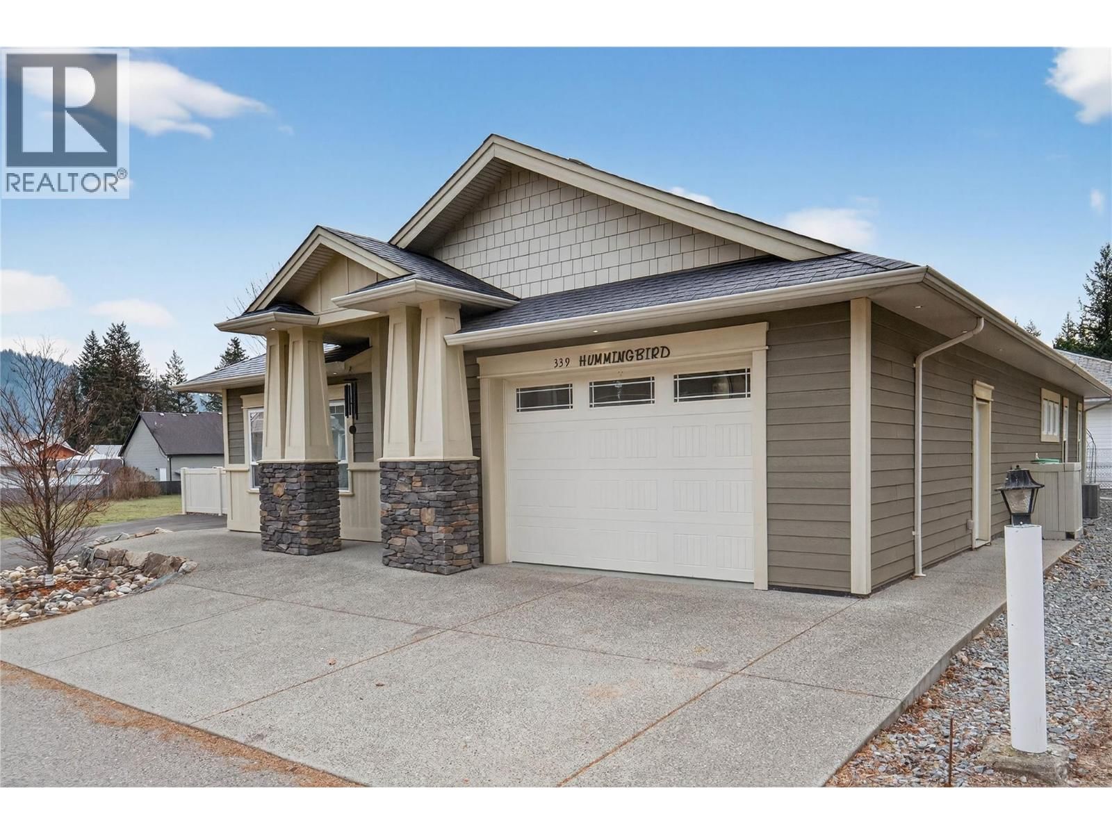 339 HUMMINGBIRD AVENUE Image 3