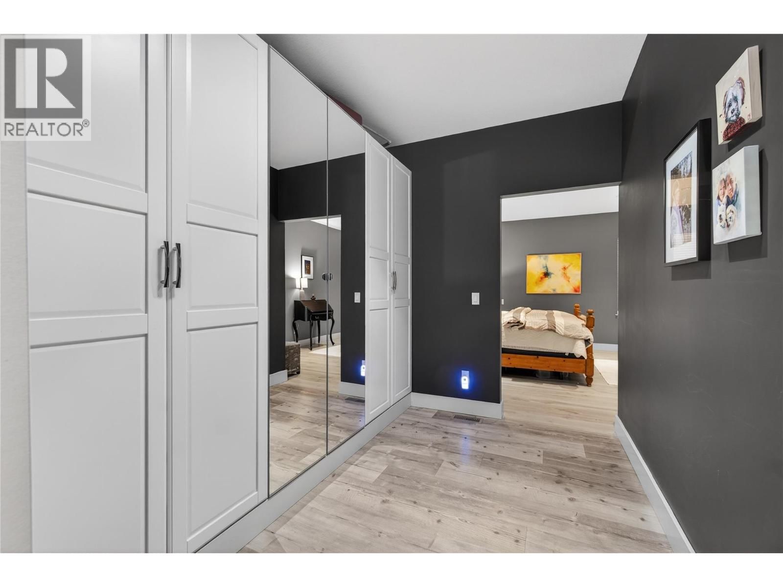 339 HUMMINGBIRD AVENUE Image 31