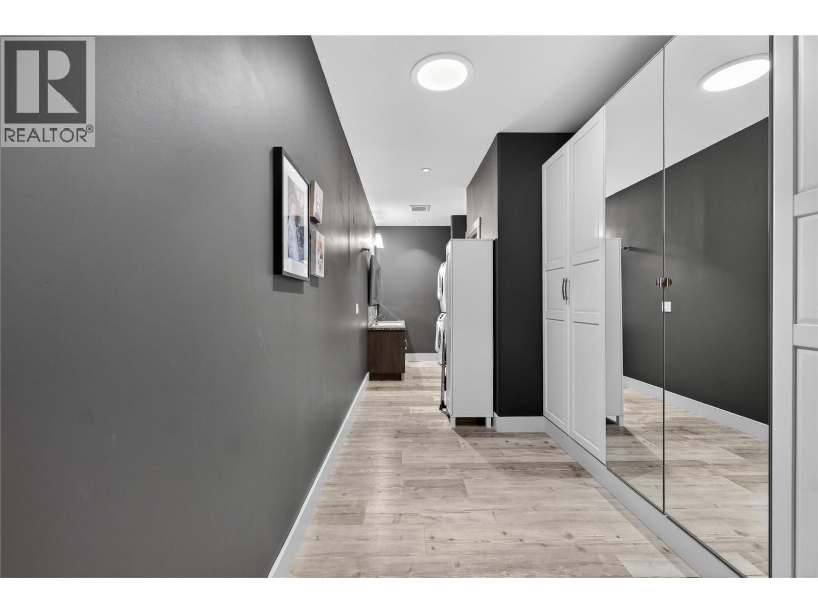 339 HUMMINGBIRD AVENUE Image 33