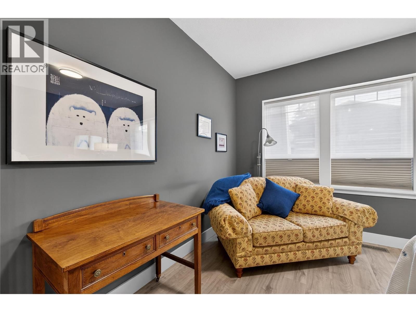 339 HUMMINGBIRD AVENUE Image 35