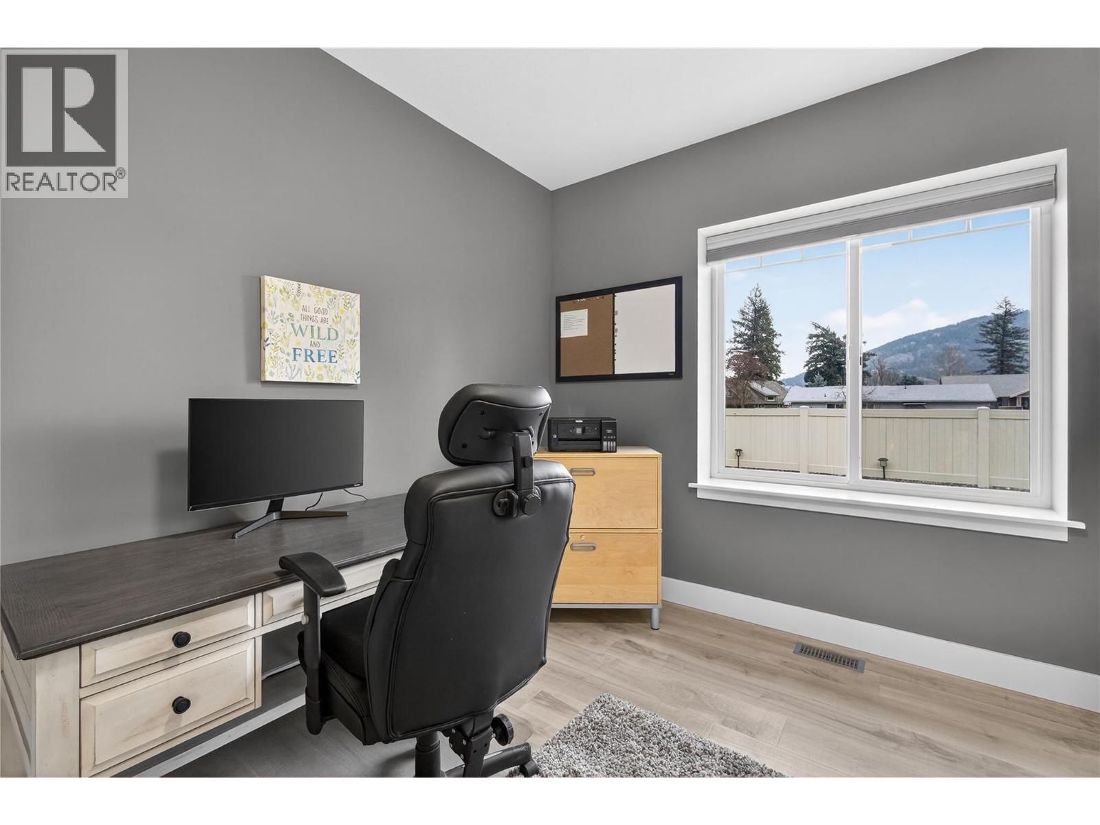 339 HUMMINGBIRD AVENUE Image 41