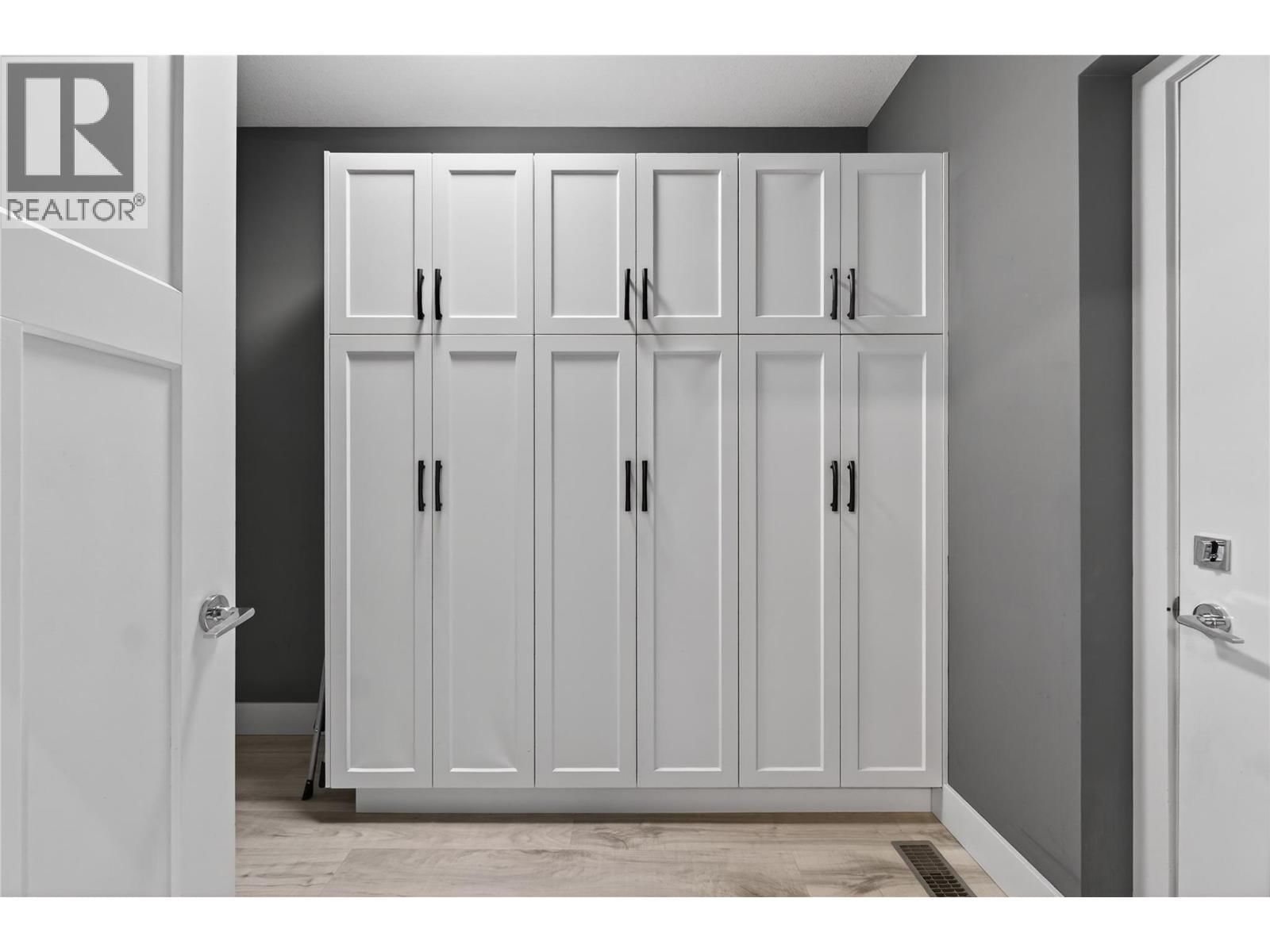 339 HUMMINGBIRD AVENUE Image 46