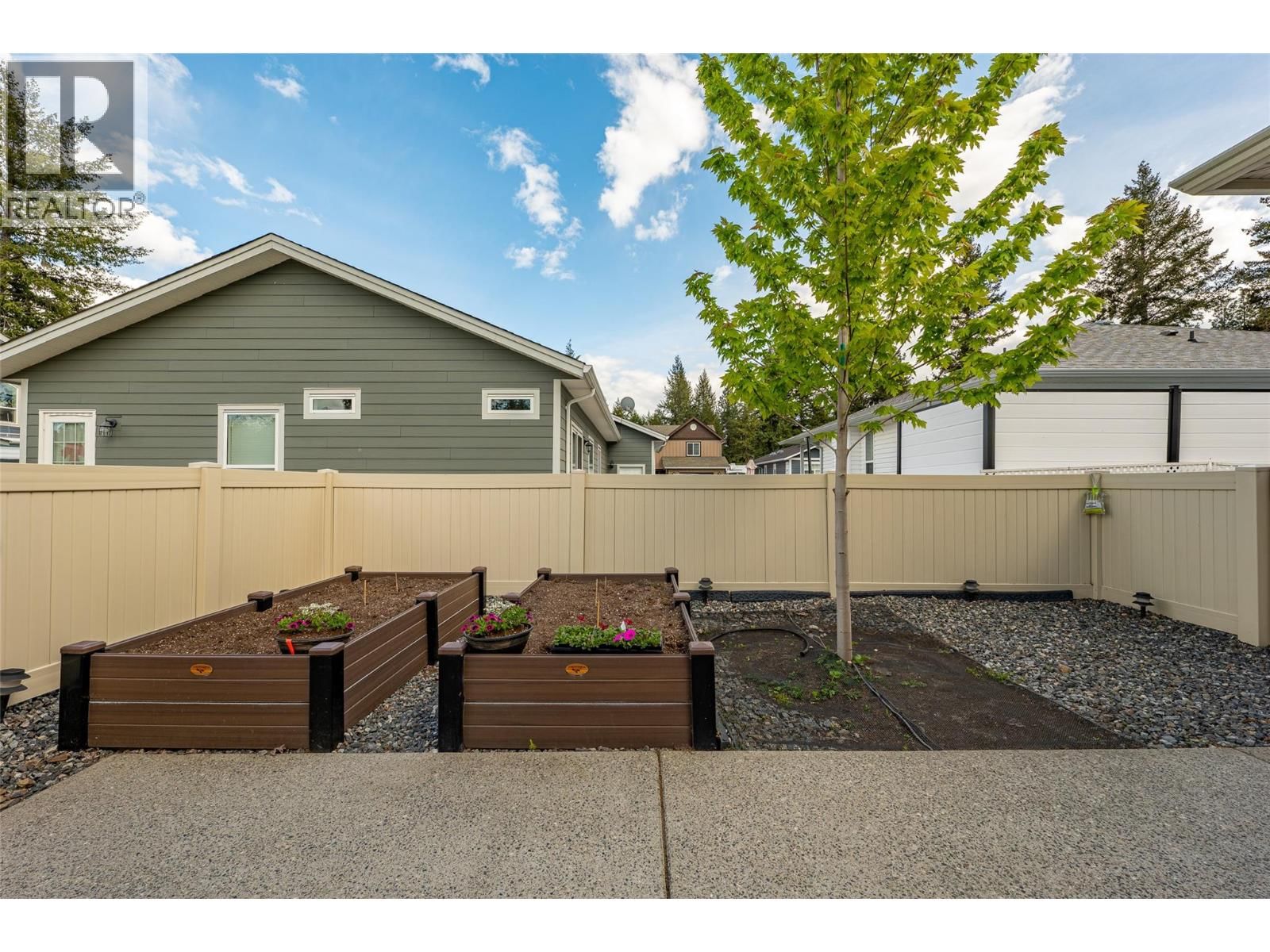 339 HUMMINGBIRD AVENUE Image 57