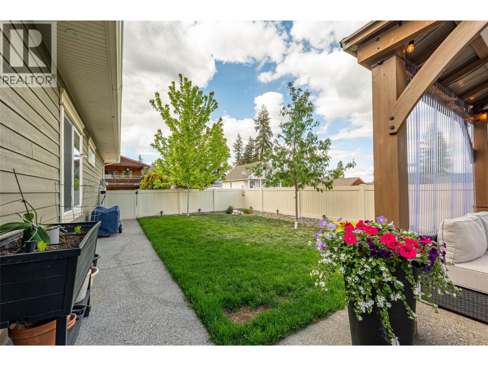 339 HUMMINGBIRD AVENUE Image 58