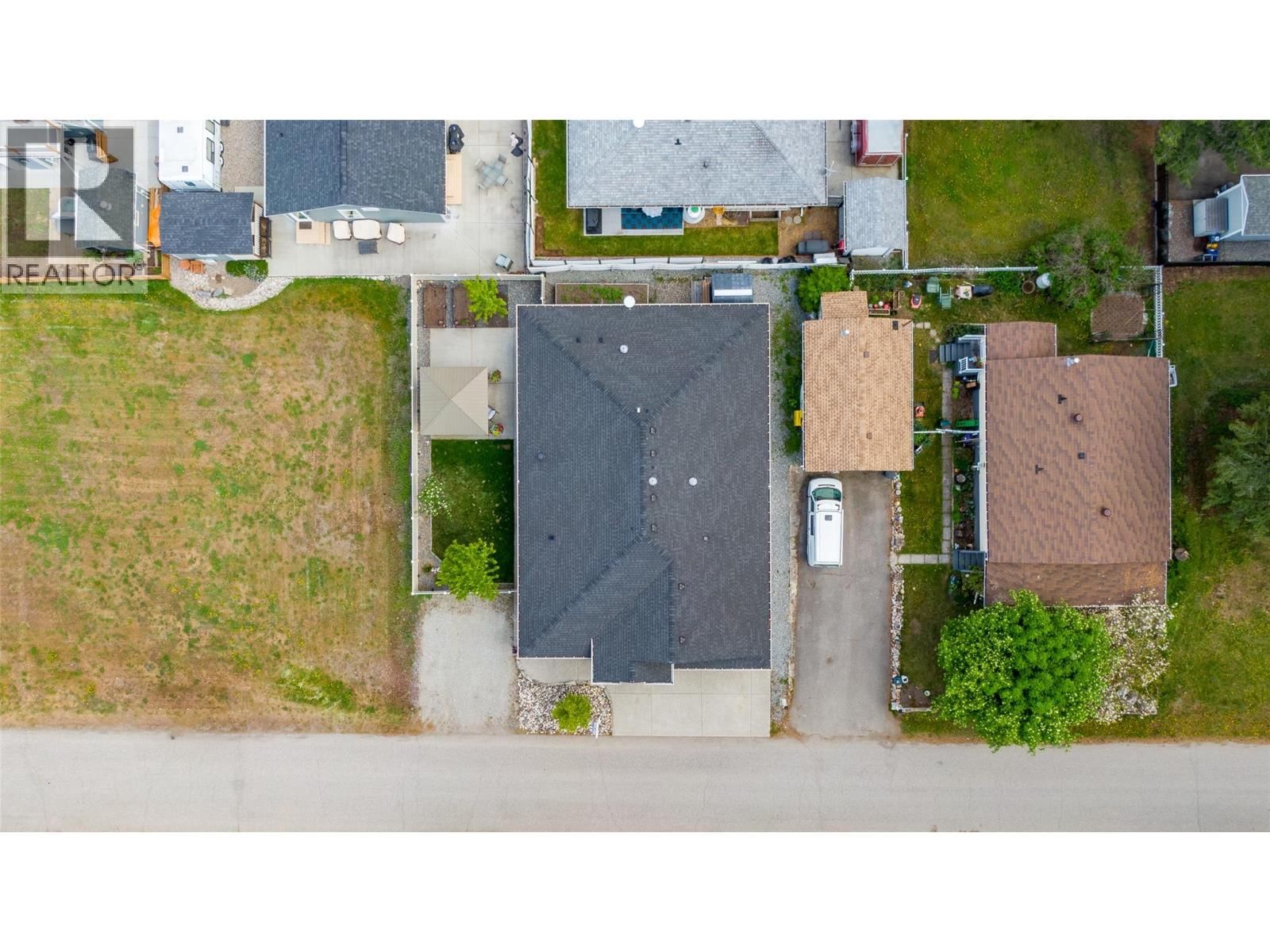 339 HUMMINGBIRD AVENUE Image 62