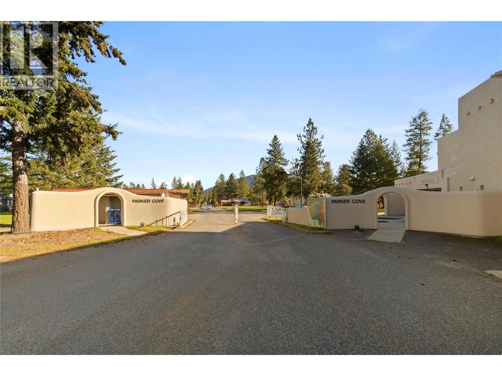 339 HUMMINGBIRD AVENUE Image 80