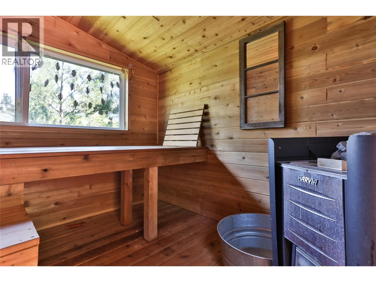 LOWER ARROW LAKE Image 12