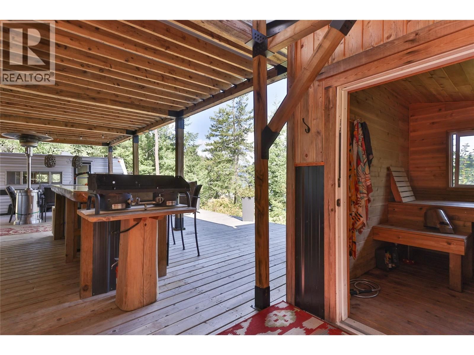 LOWER ARROW LAKE Image 13