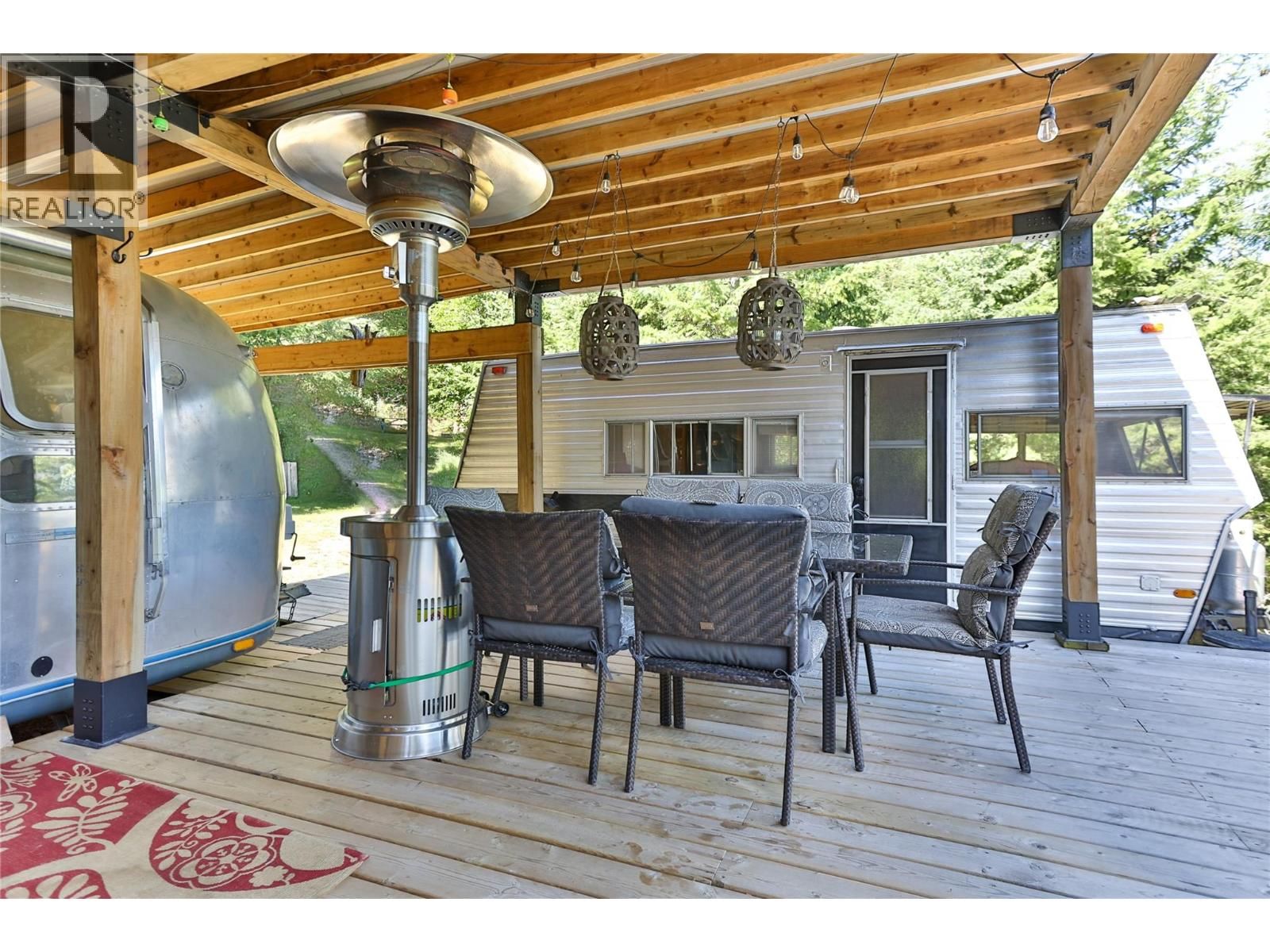 LOWER ARROW LAKE Image 14