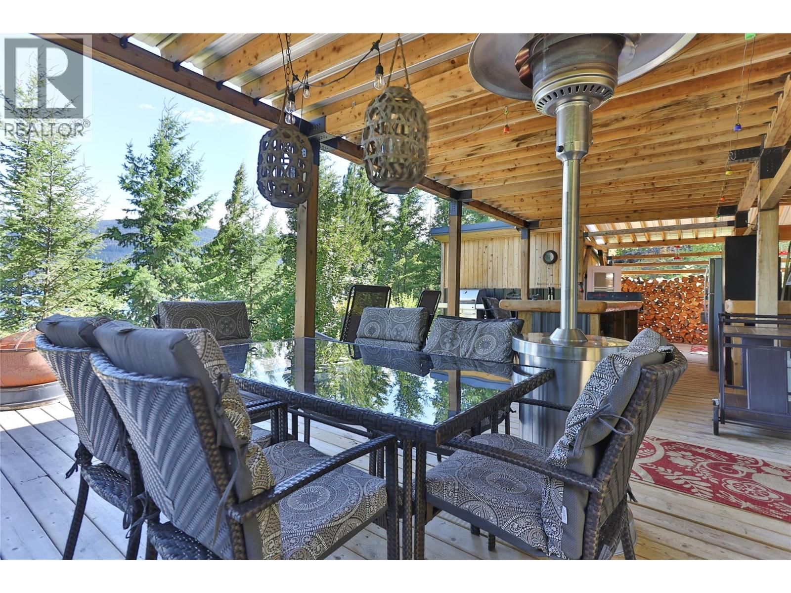 LOWER ARROW LAKE Image 15