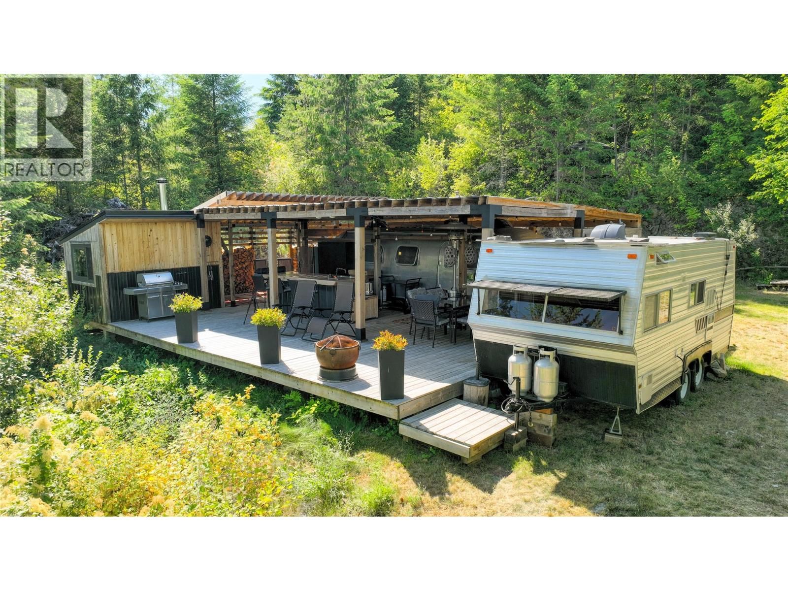 LOWER ARROW LAKE Image 20