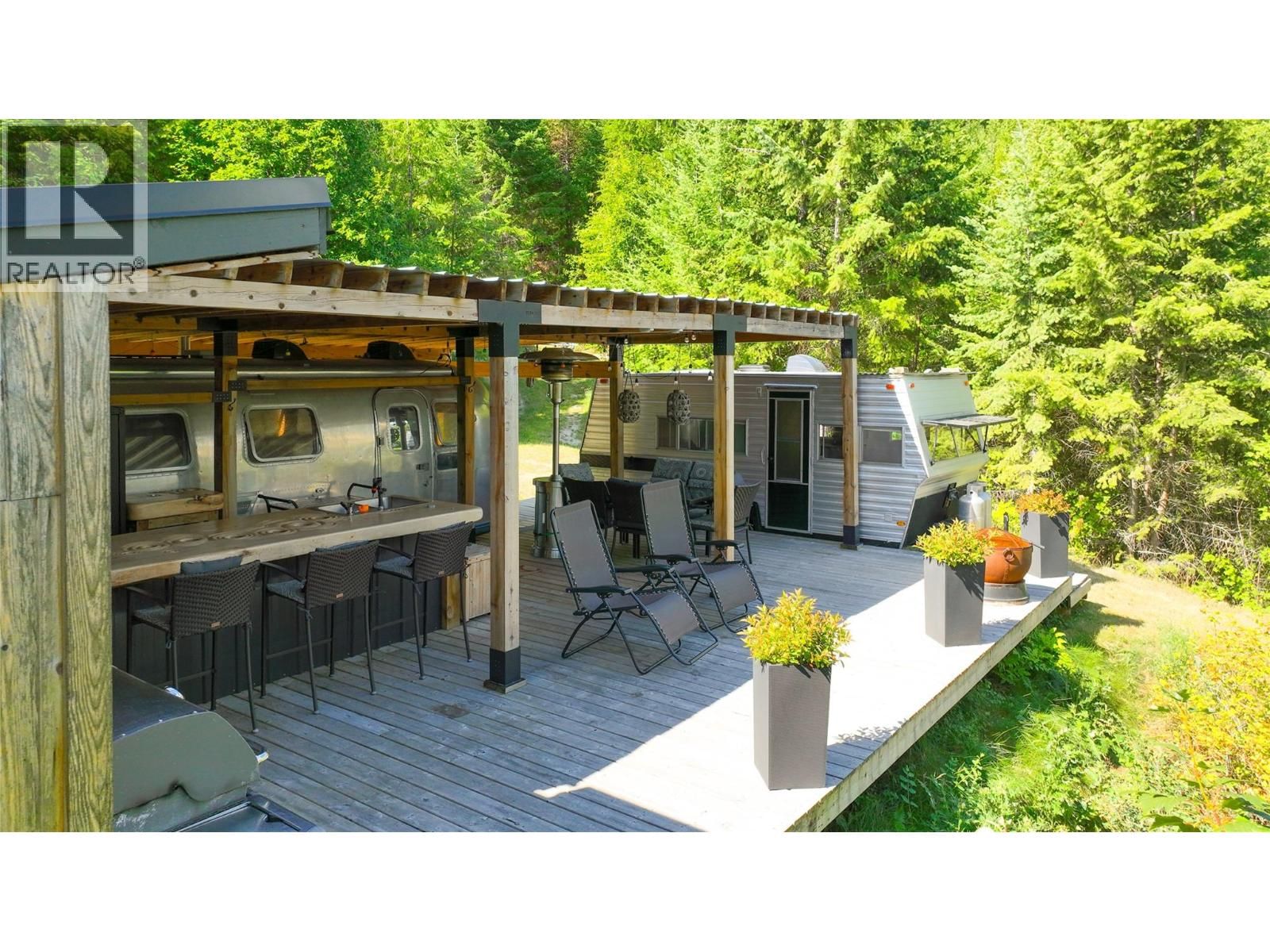 LOWER ARROW LAKE Image 24