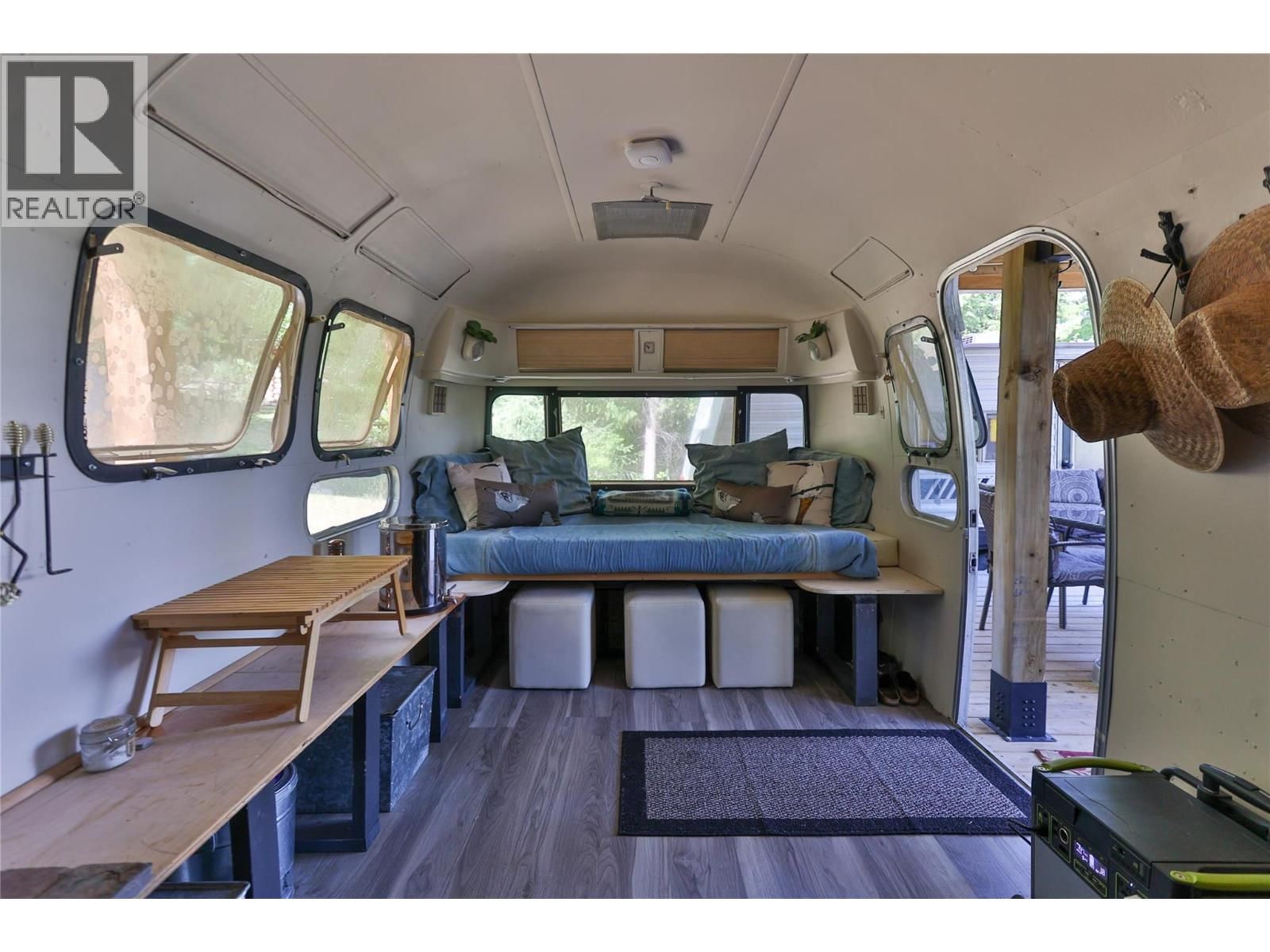 LOWER ARROW LAKE Image 26