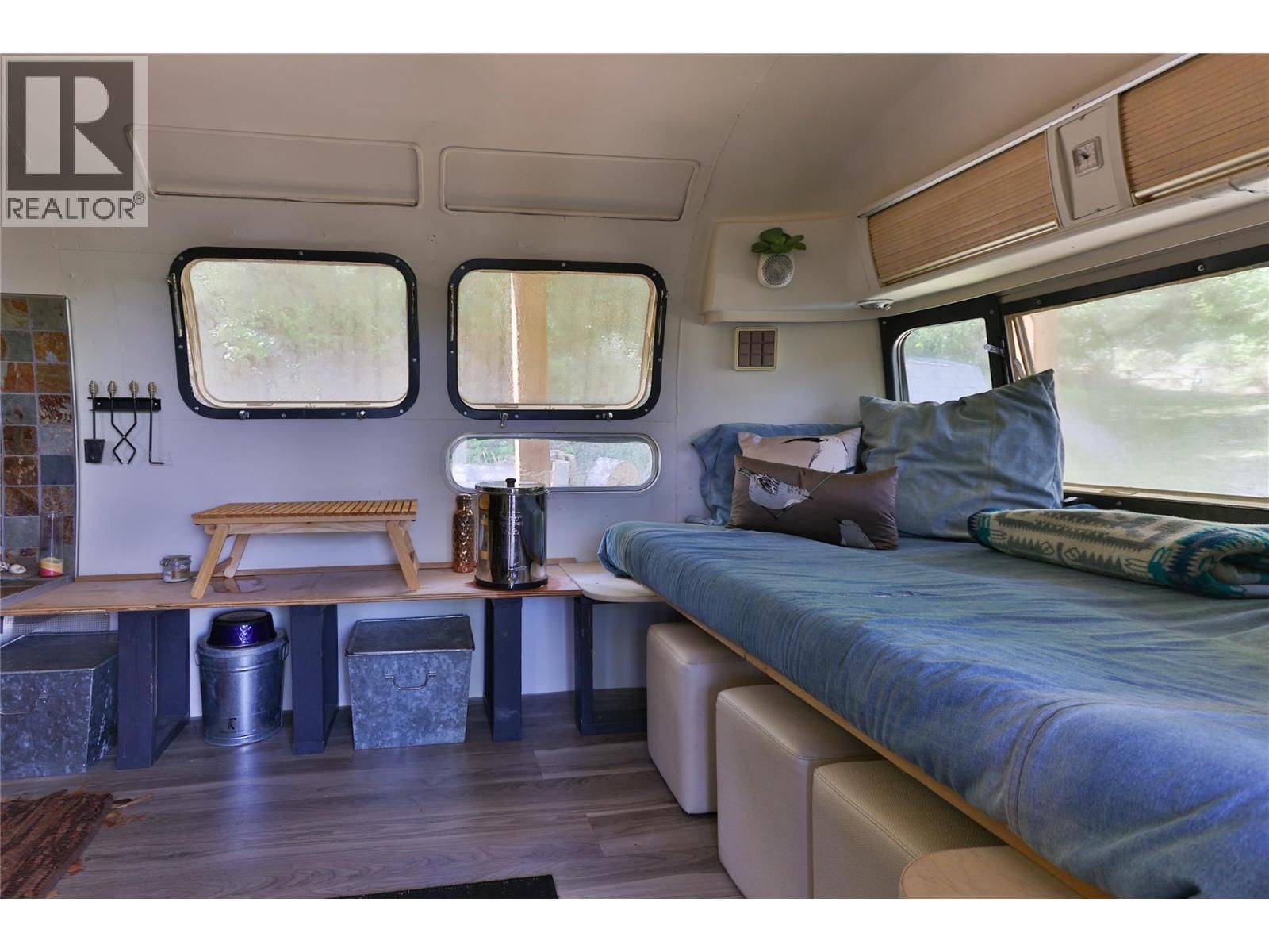 LOWER ARROW LAKE Image 27