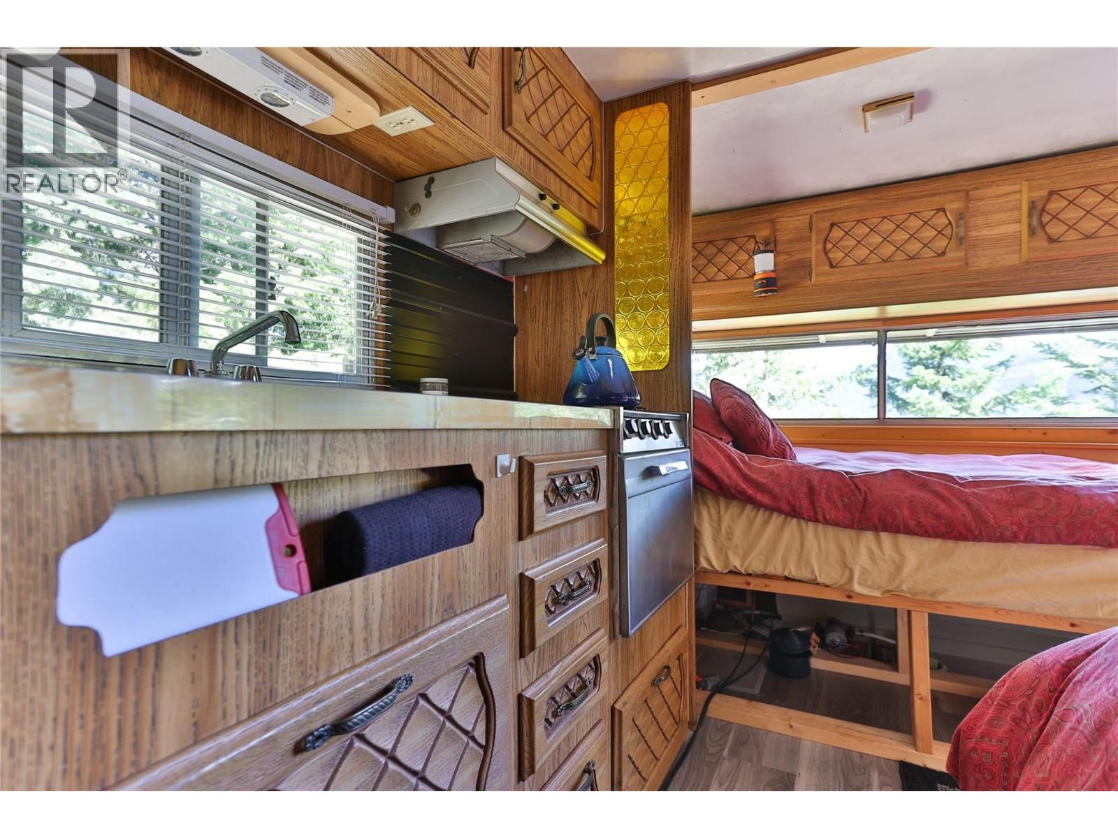 LOWER ARROW LAKE Image 33