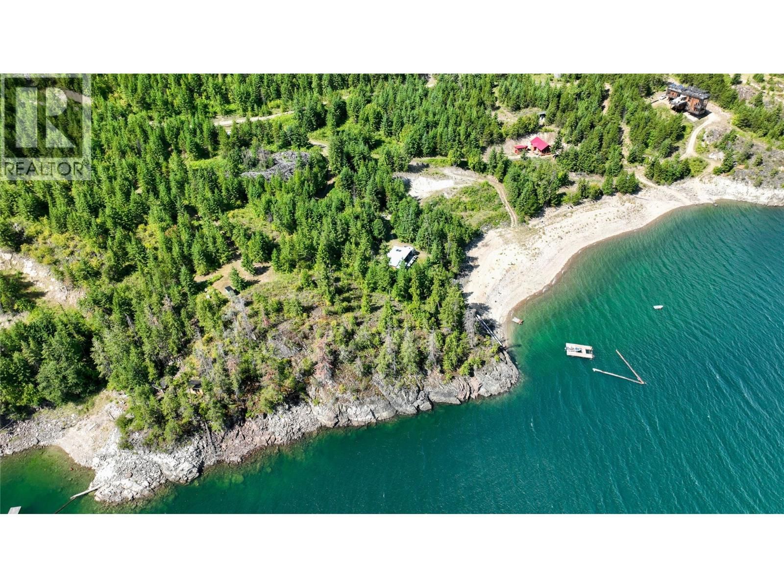 LOWER ARROW LAKE Image 39