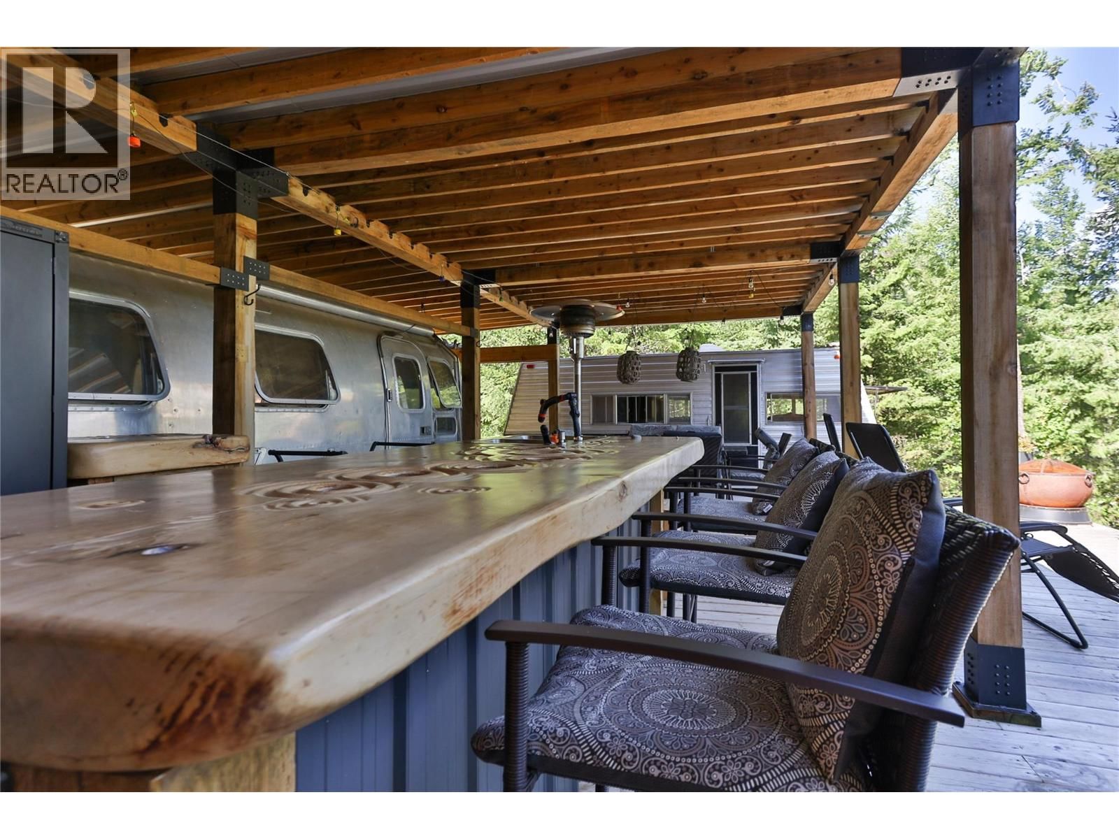 LOWER ARROW LAKE Image 5