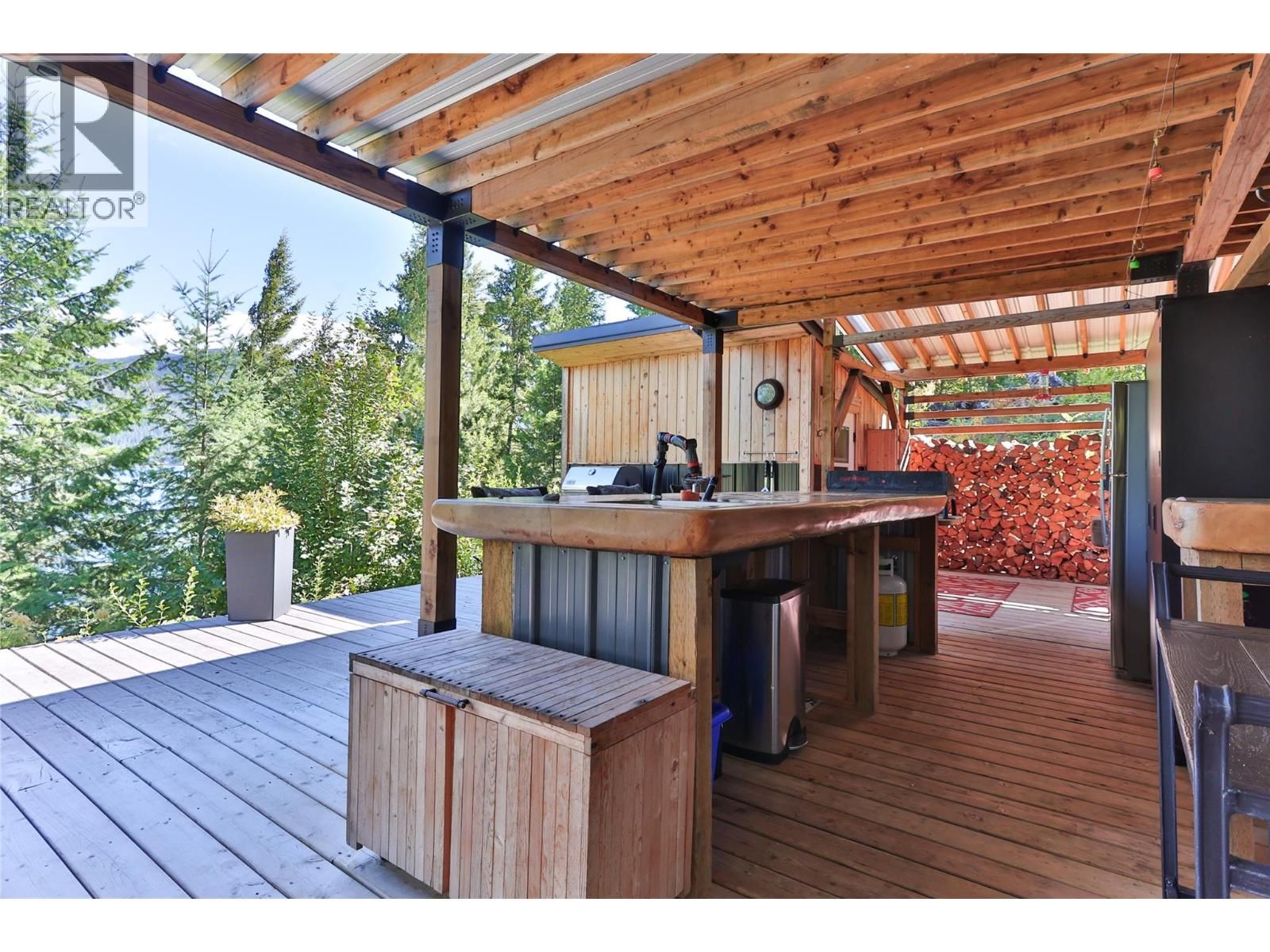 LOWER ARROW LAKE Image 7