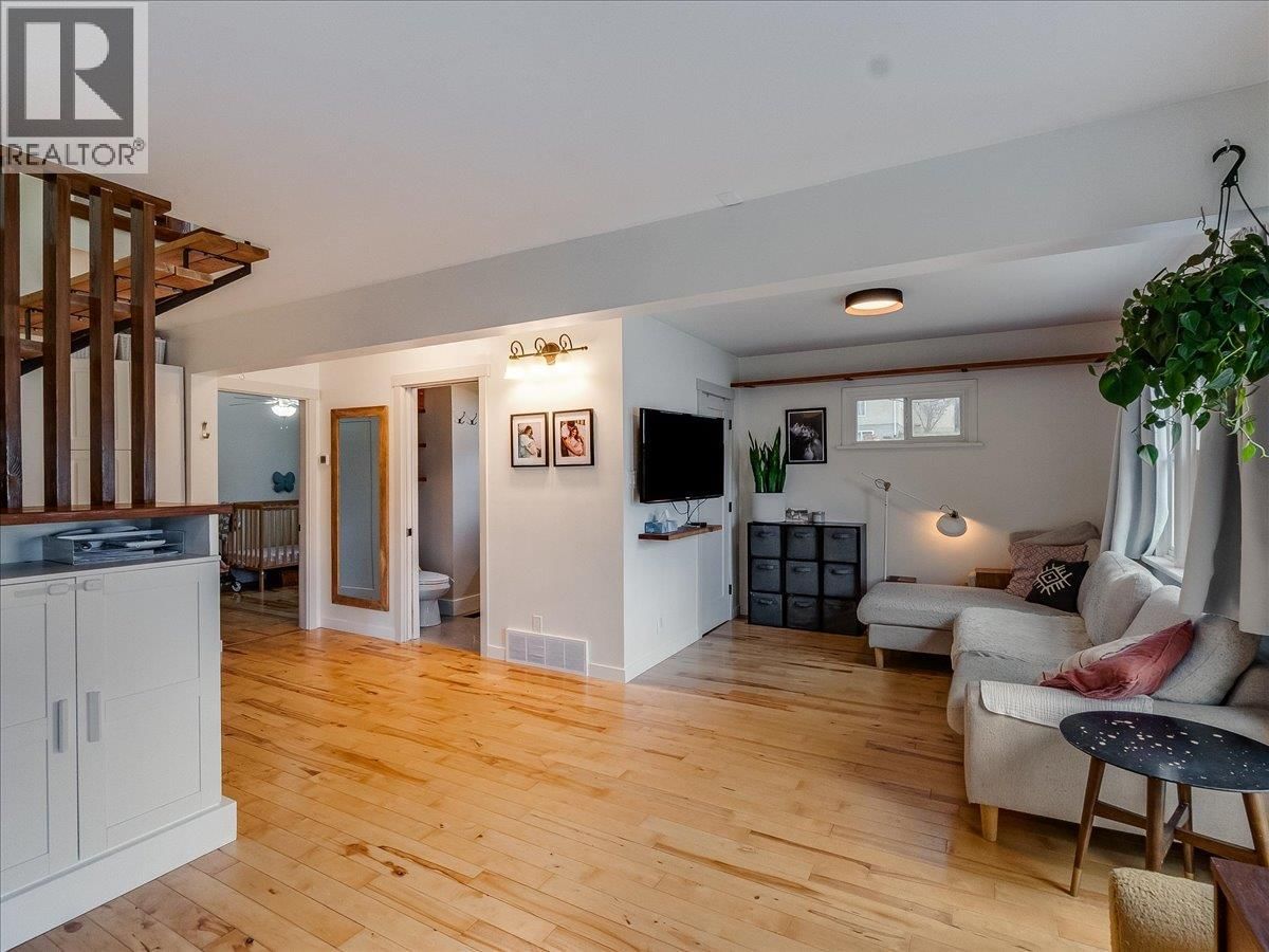 702 6TH STREET Image 20