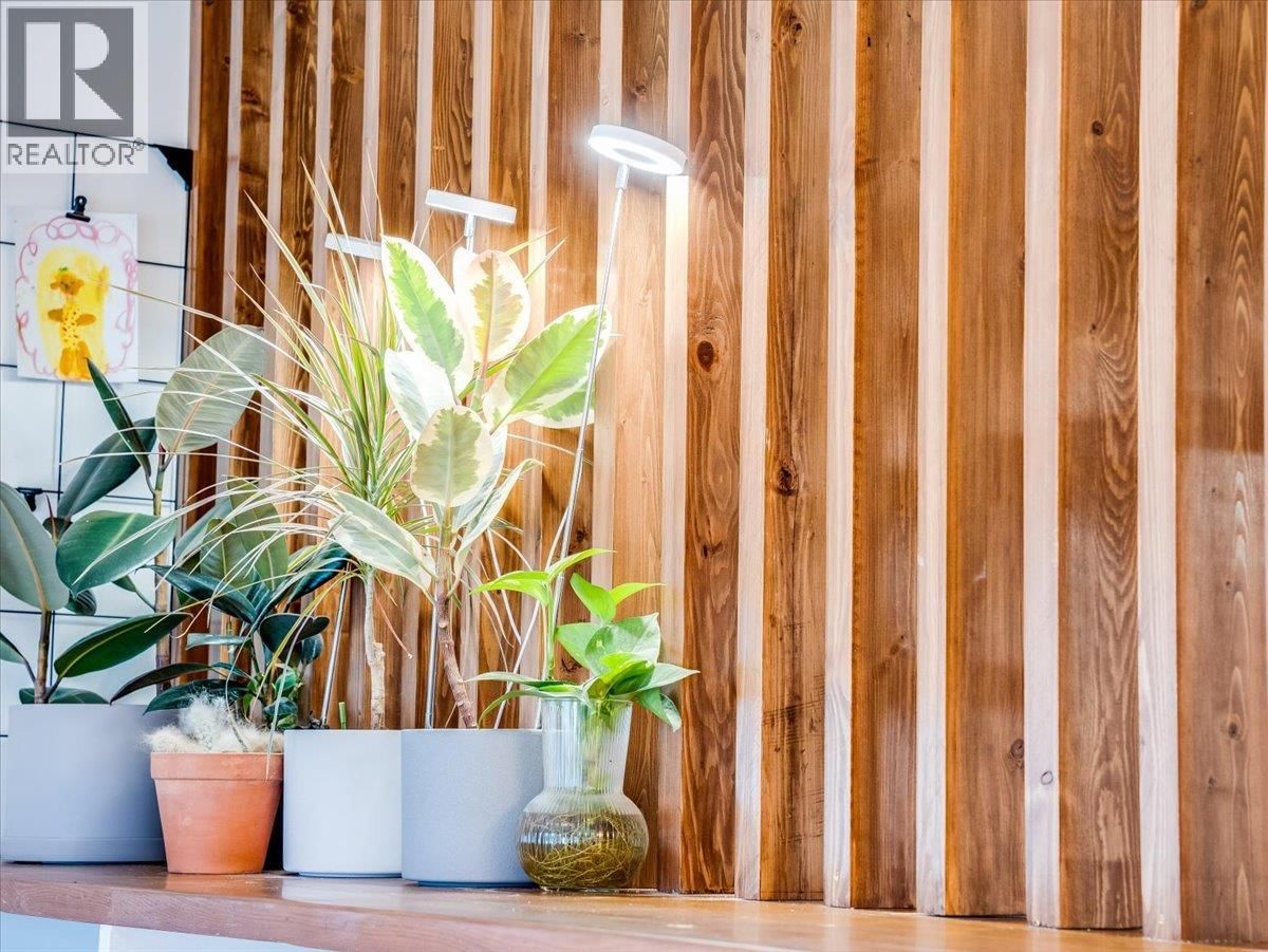 702 6TH STREET Image 29