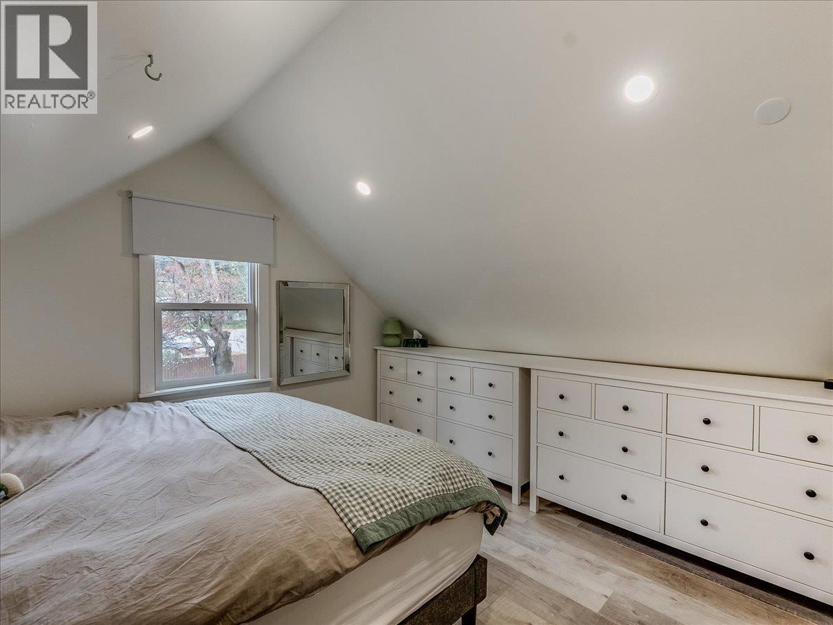 702 6TH STREET Image 37