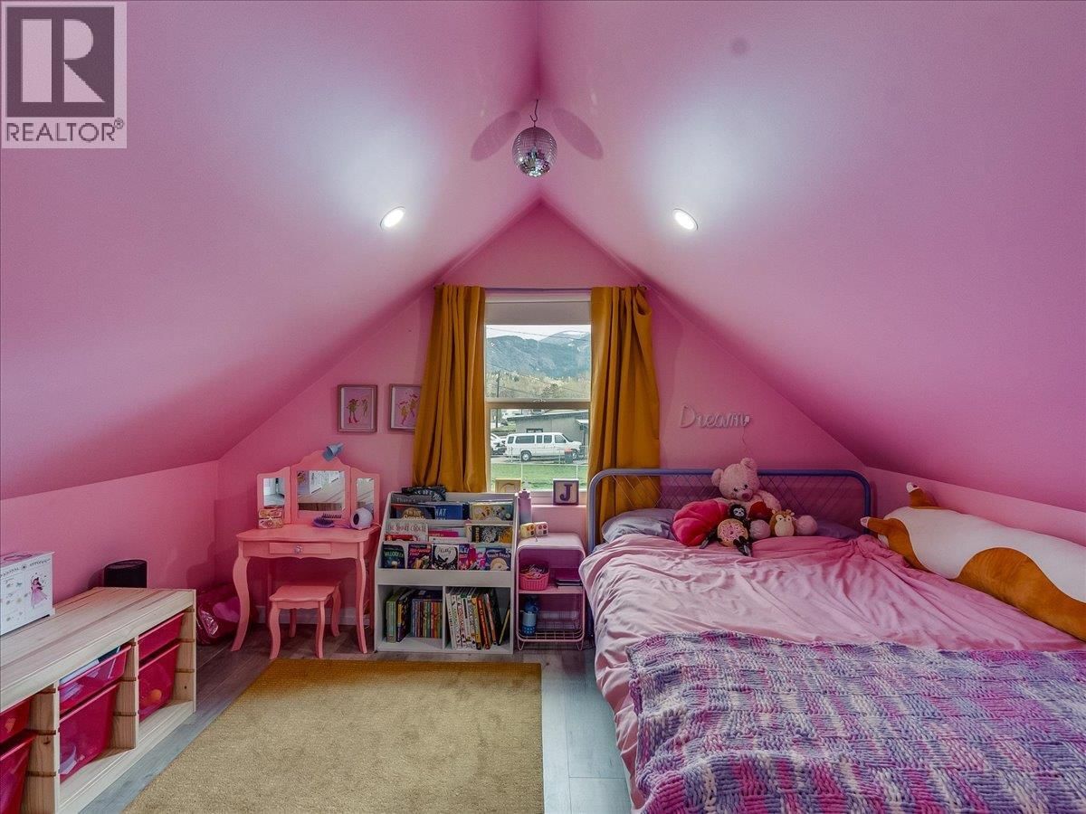 702 6TH STREET Image 39