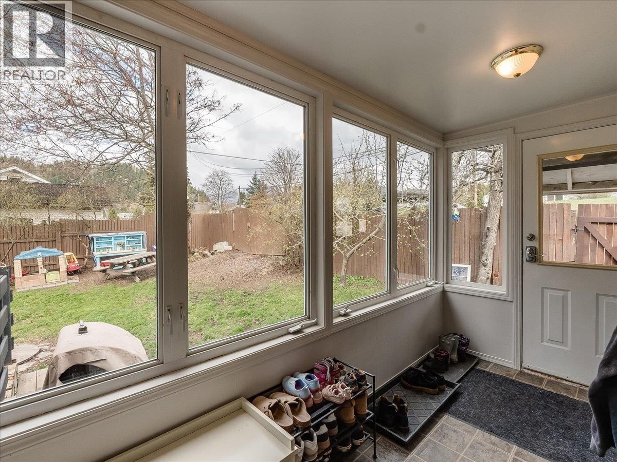 702 6TH STREET Image 4