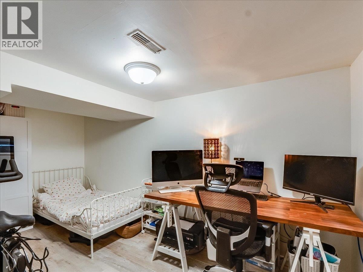 702 6TH STREET Image 41